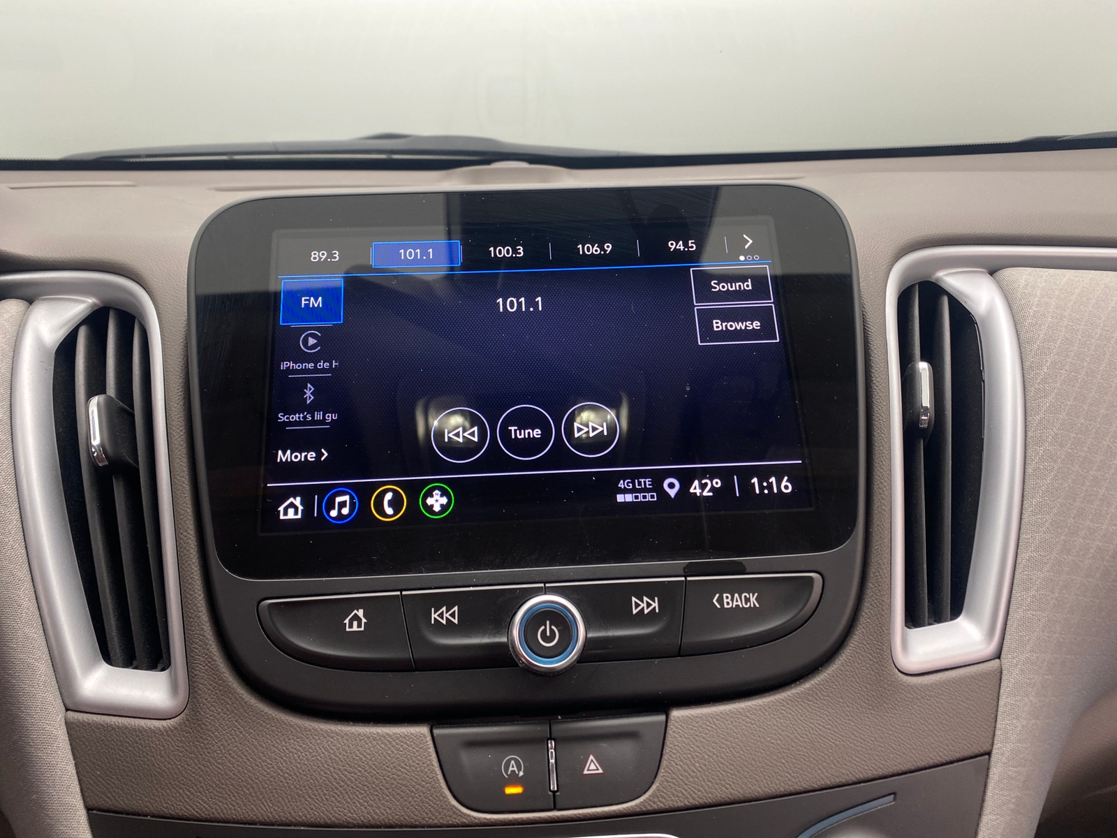 Thumbnail: 2024 Chevrolet Malibu - 4