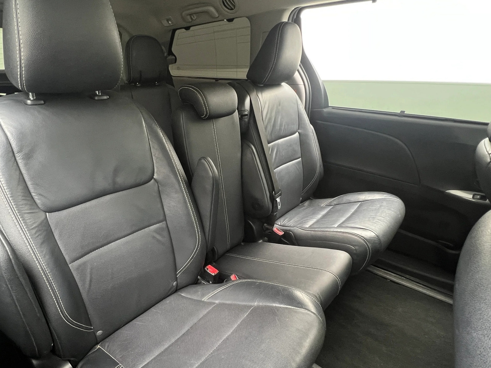 Thumbnail: 2018 Toyota Sienna - 5