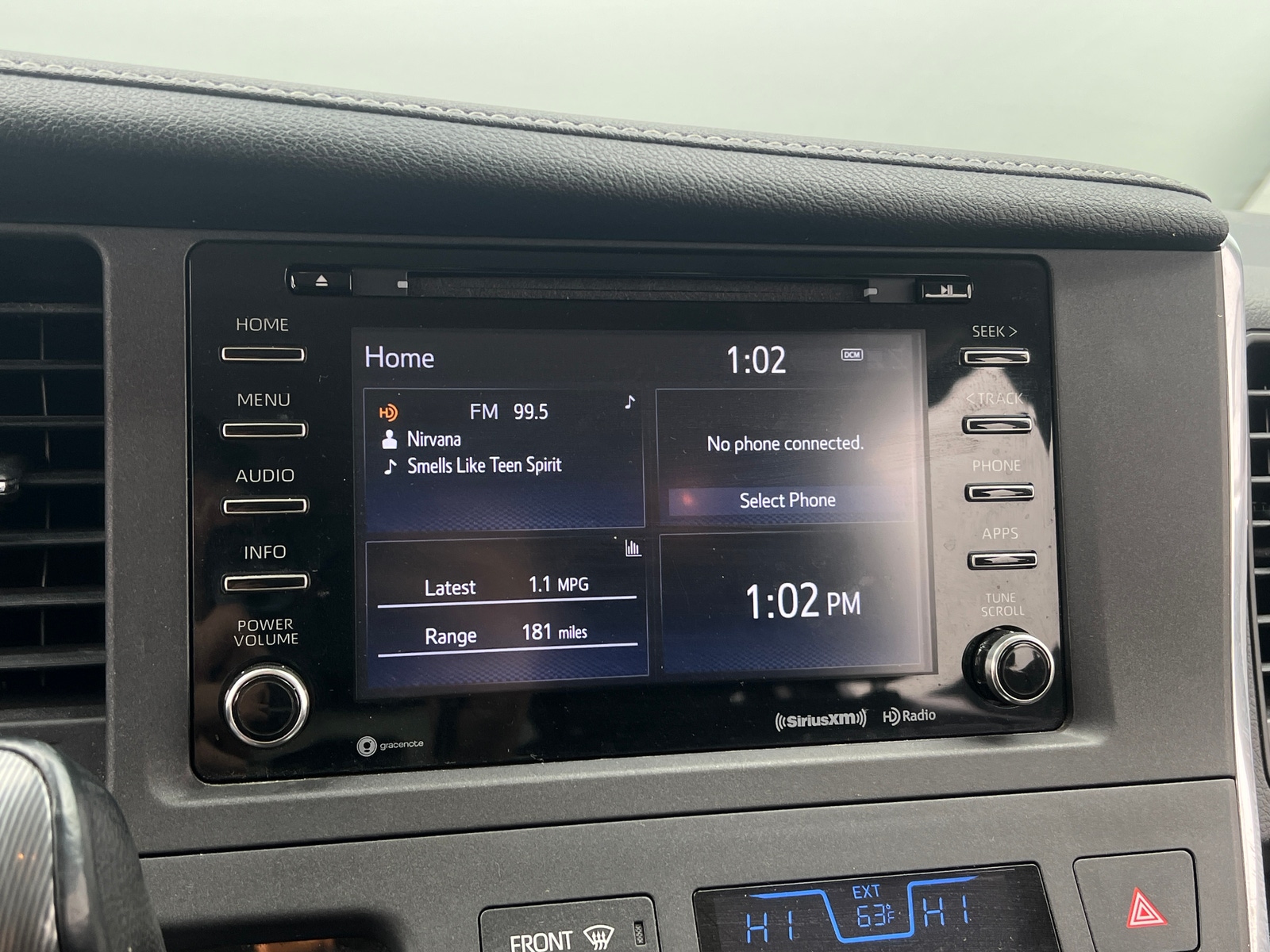 Thumbnail: 2018 Toyota Sienna - 3