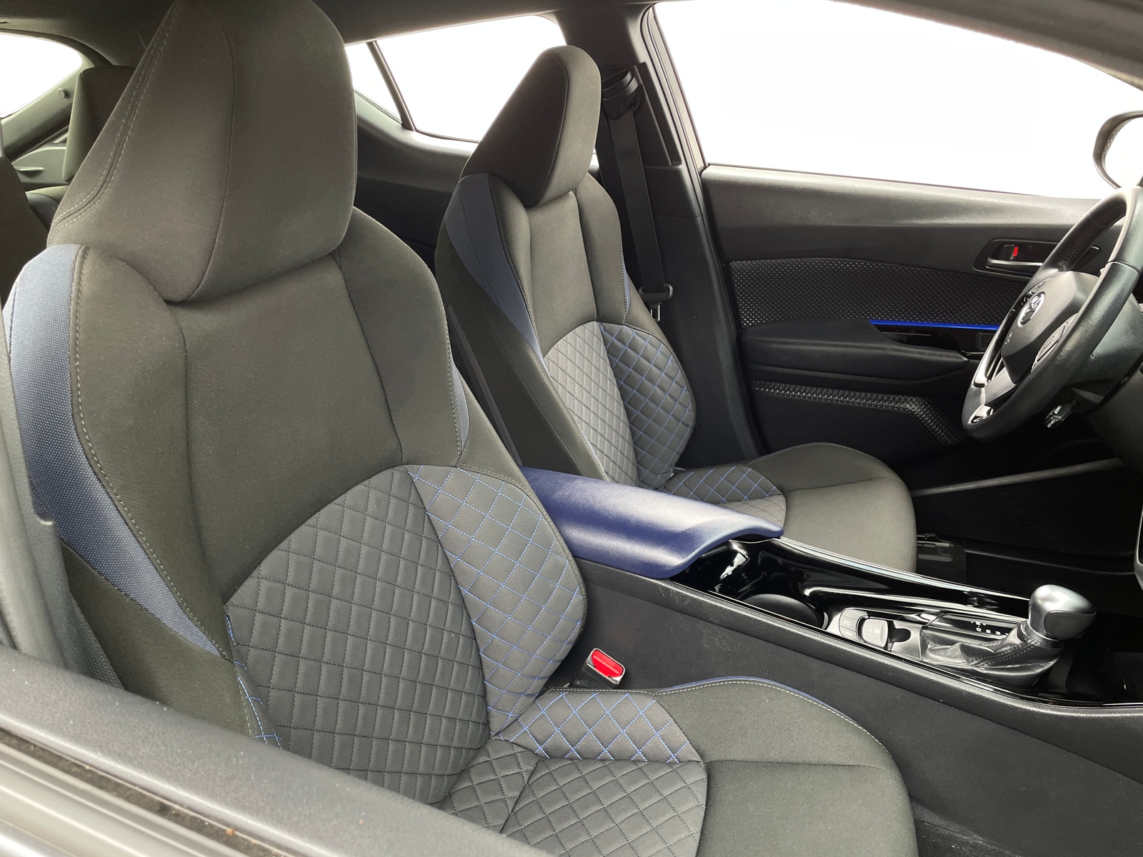 Thumbnail: 2020 Toyota C-HR - 2