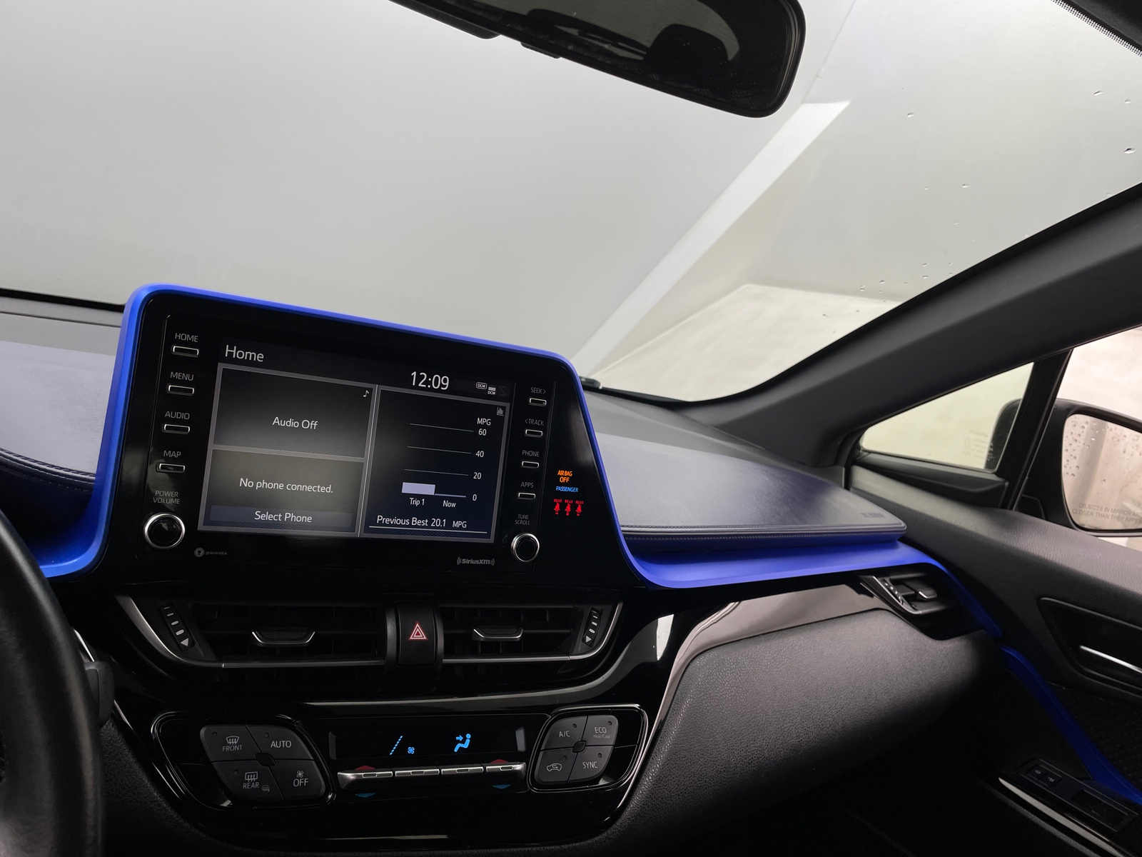 Thumbnail: 2020 Toyota C-HR - 4