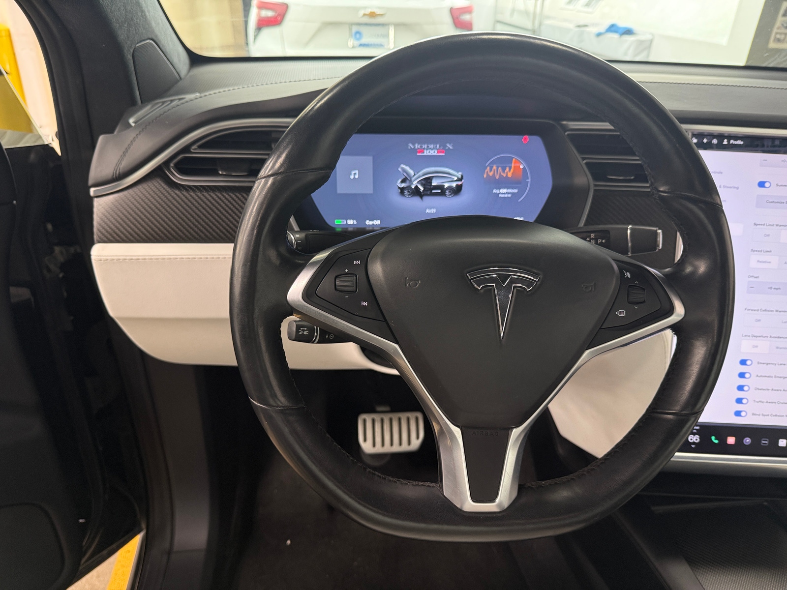 Thumbnail: 2018 Tesla Model X - 4