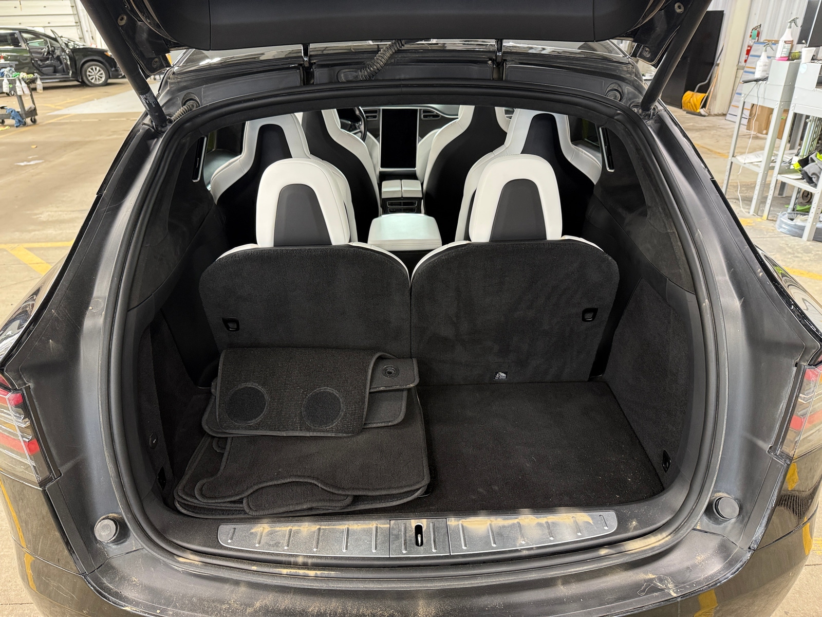 Thumbnail: 2018 Tesla Model X - 6