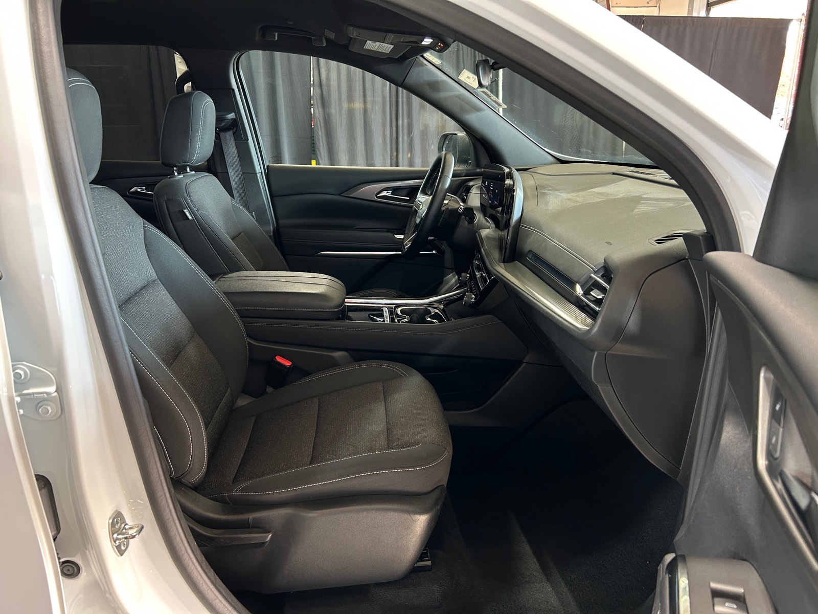 Thumbnail: 2024 Chevrolet Traverse - 2