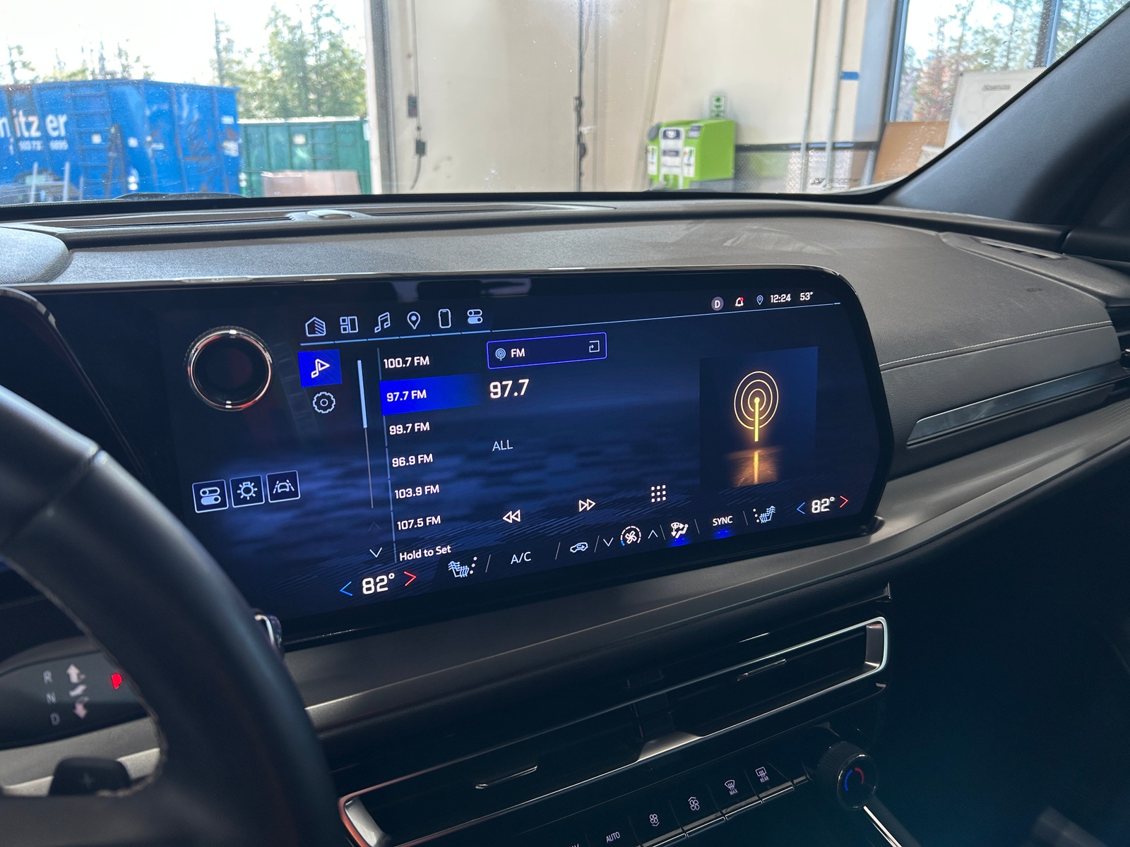 Thumbnail: 2024 Chevrolet Traverse - 4