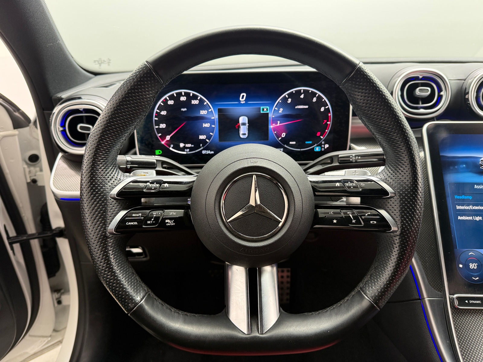 Thumbnail: 2023 Mercedes-Benz C-Class - 4