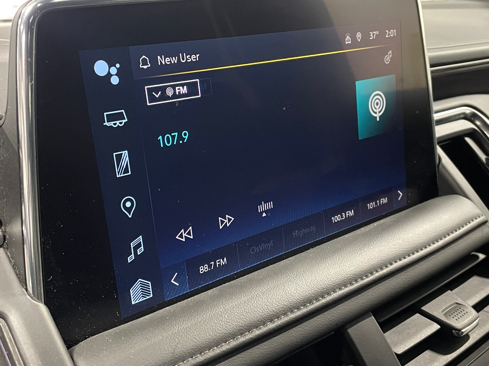 Thumbnail: 2023 Chevrolet Tahoe - 3