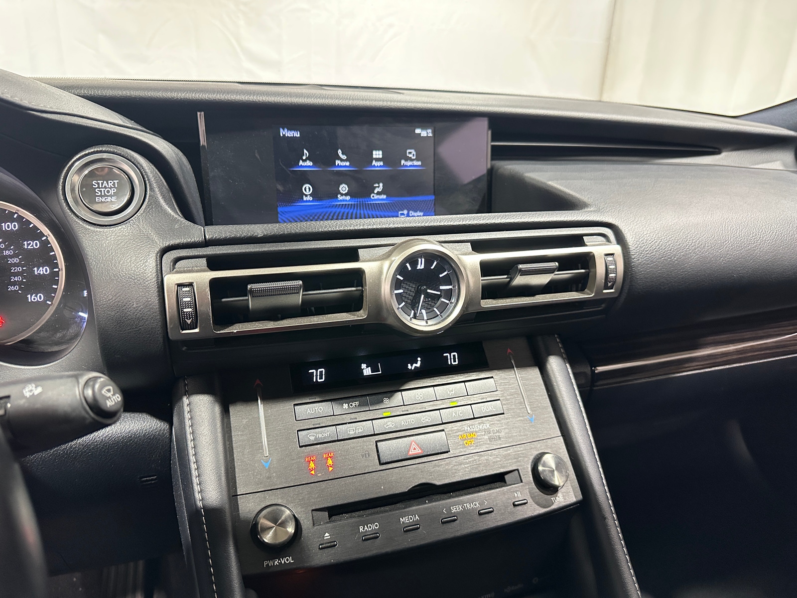 Thumbnail: 2020 Lexus RC - 4