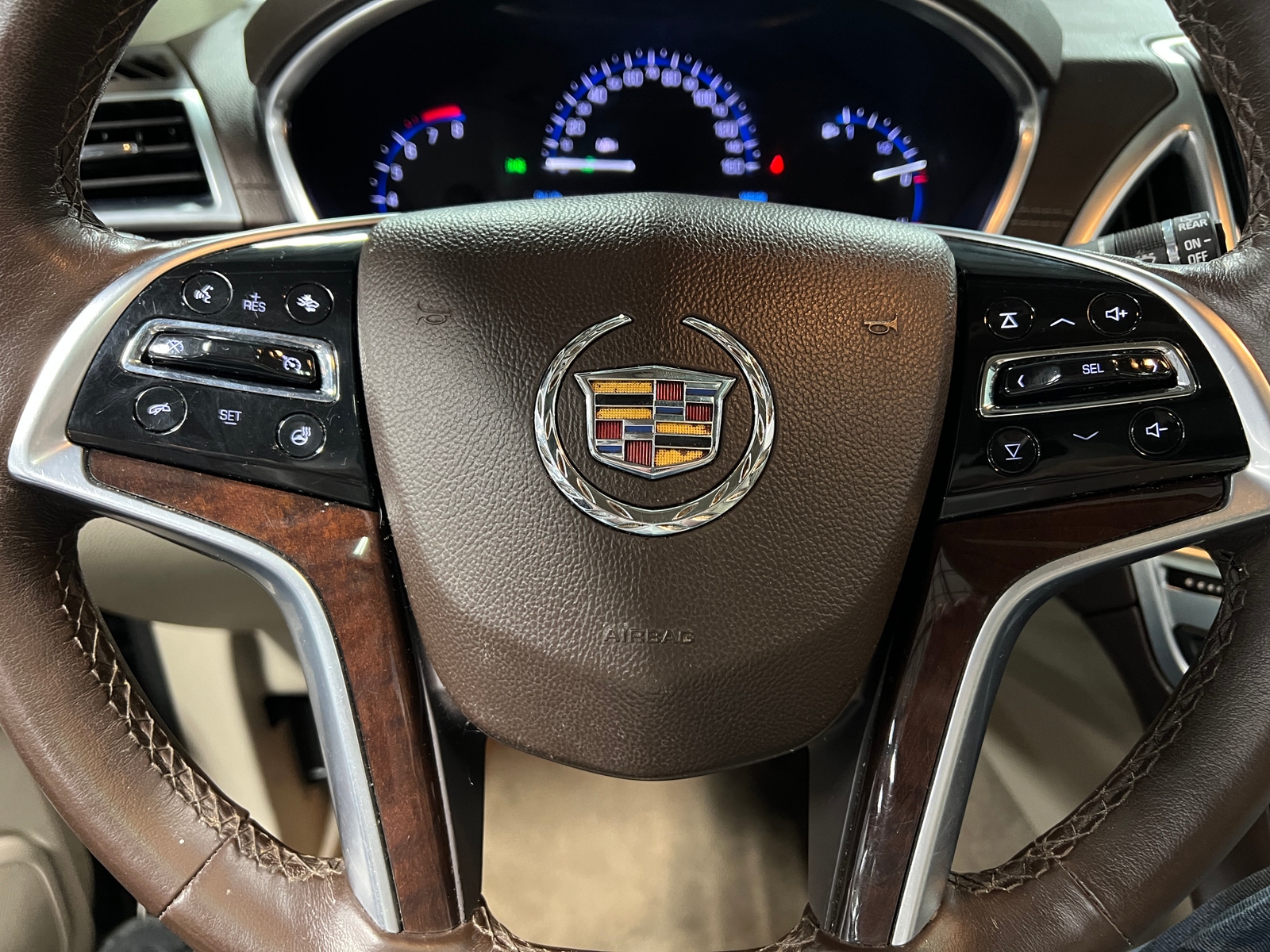 Thumbnail: 2015 Cadillac SRX - 4