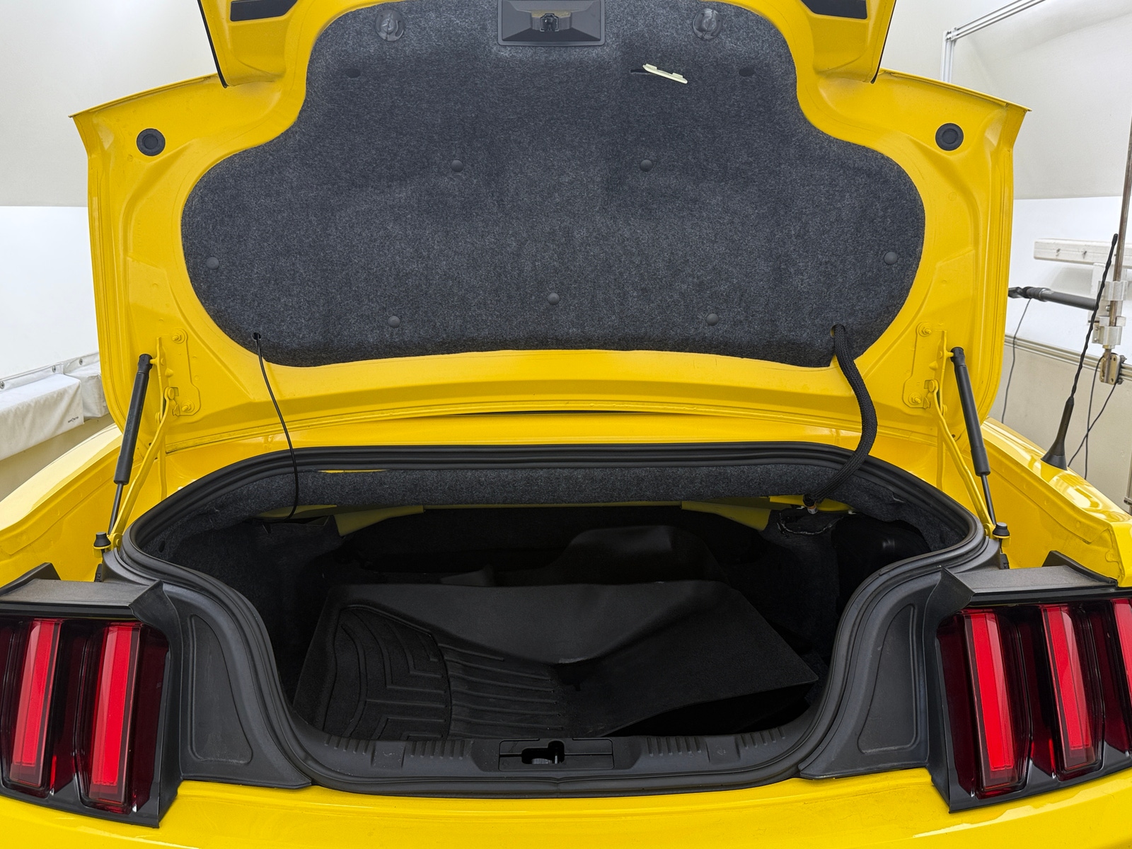 Thumbnail: 2016 Ford Mustang - 6