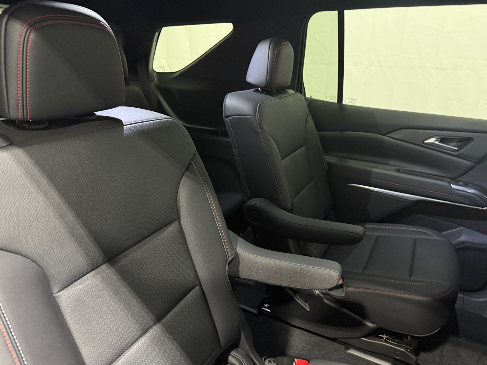 Thumbnail: 2024 Chevrolet Traverse - 6