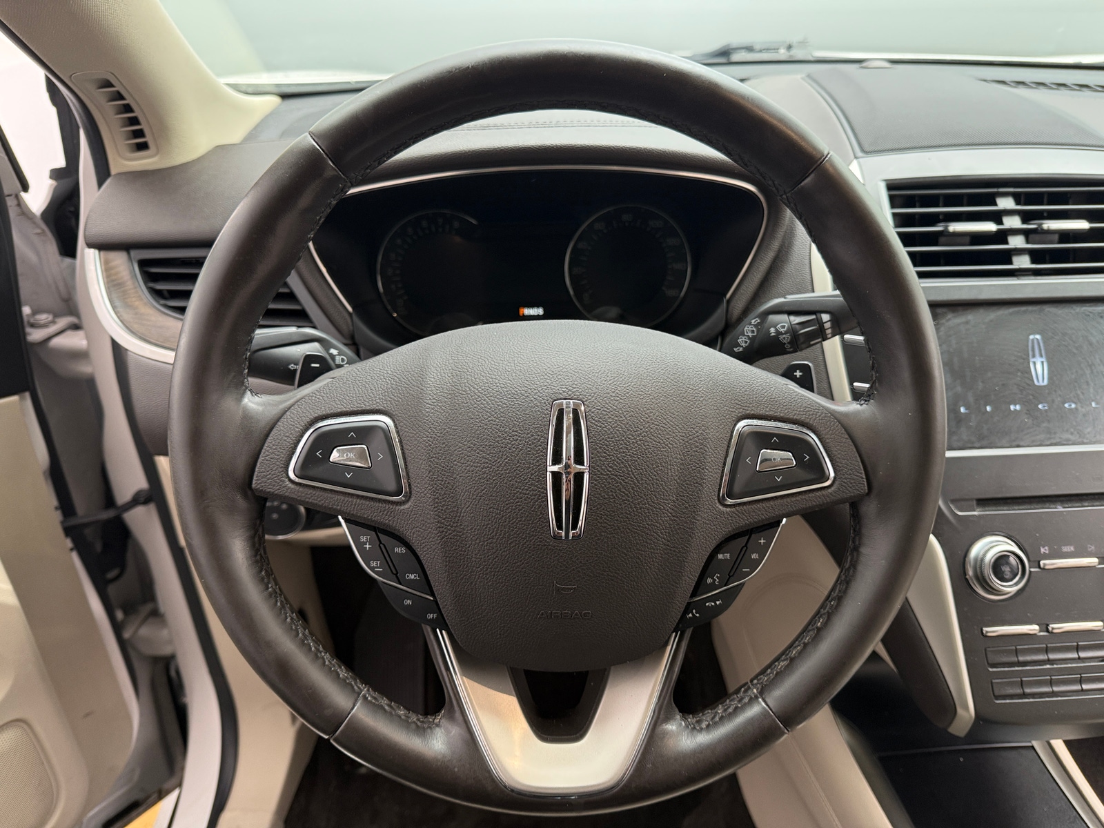 Thumbnail: 2018 Lincoln MKC - 4