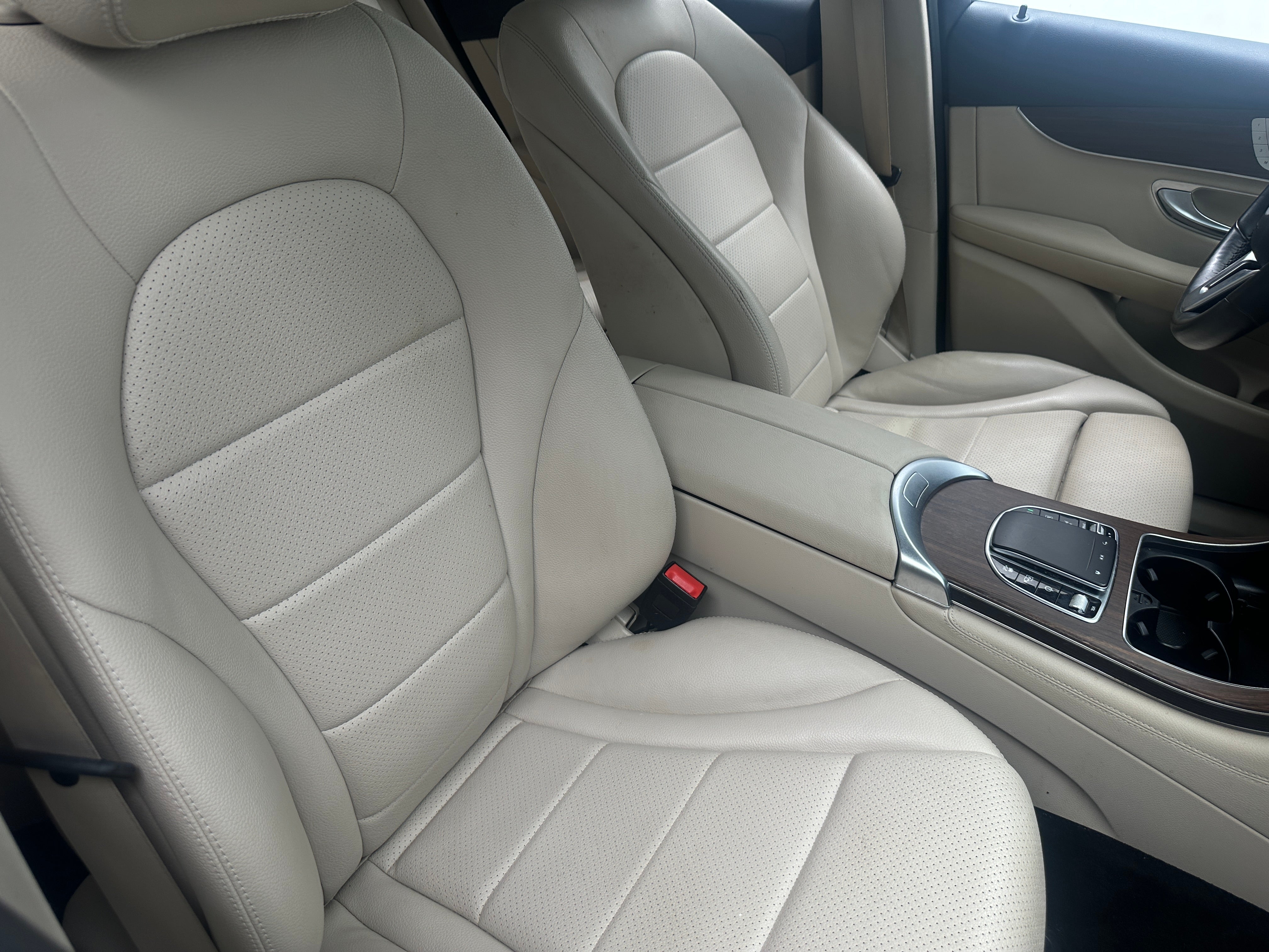 2021 Mercedes-Benz GLC