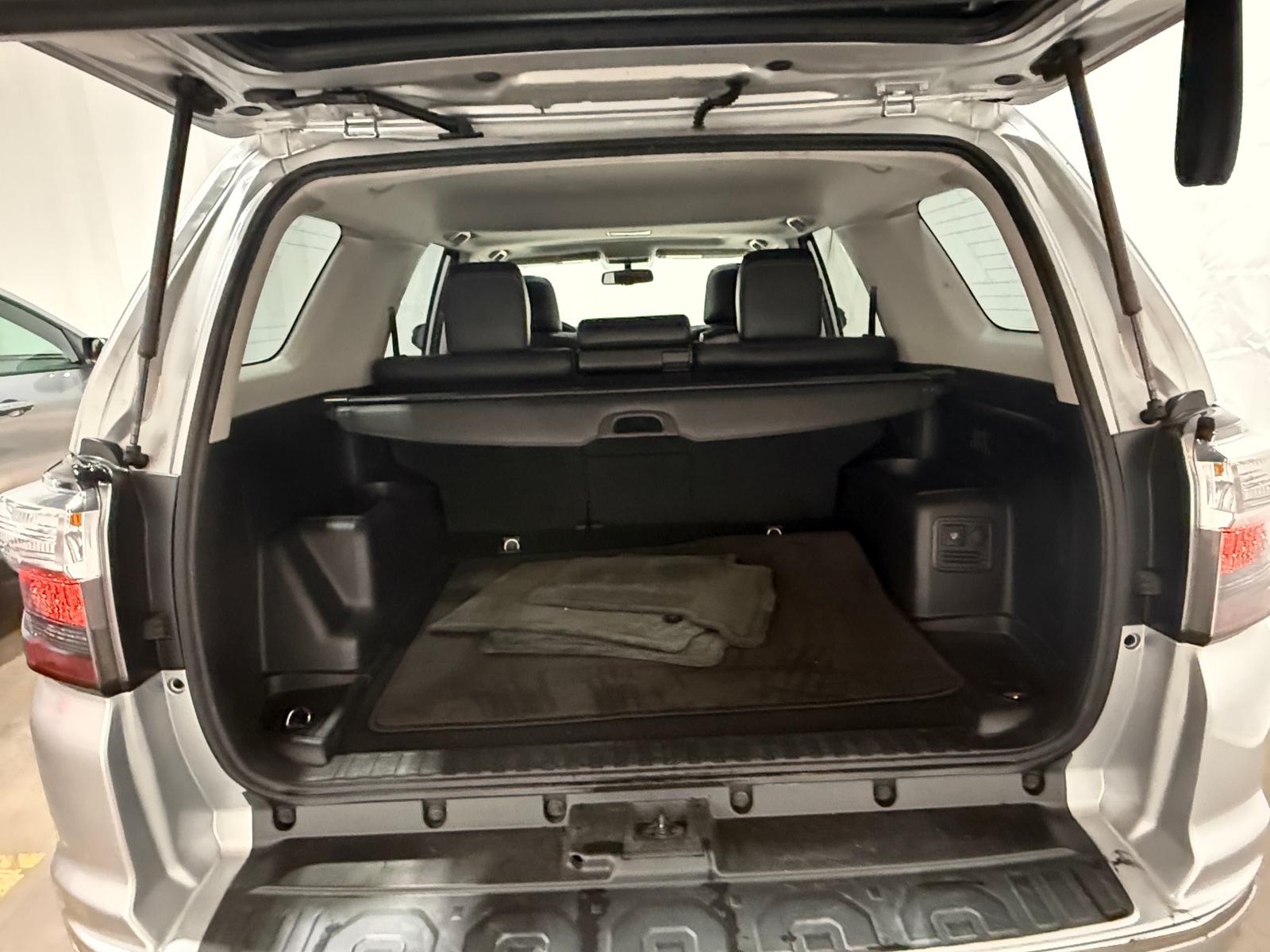 Thumbnail: 2016 Toyota 4Runner - 7