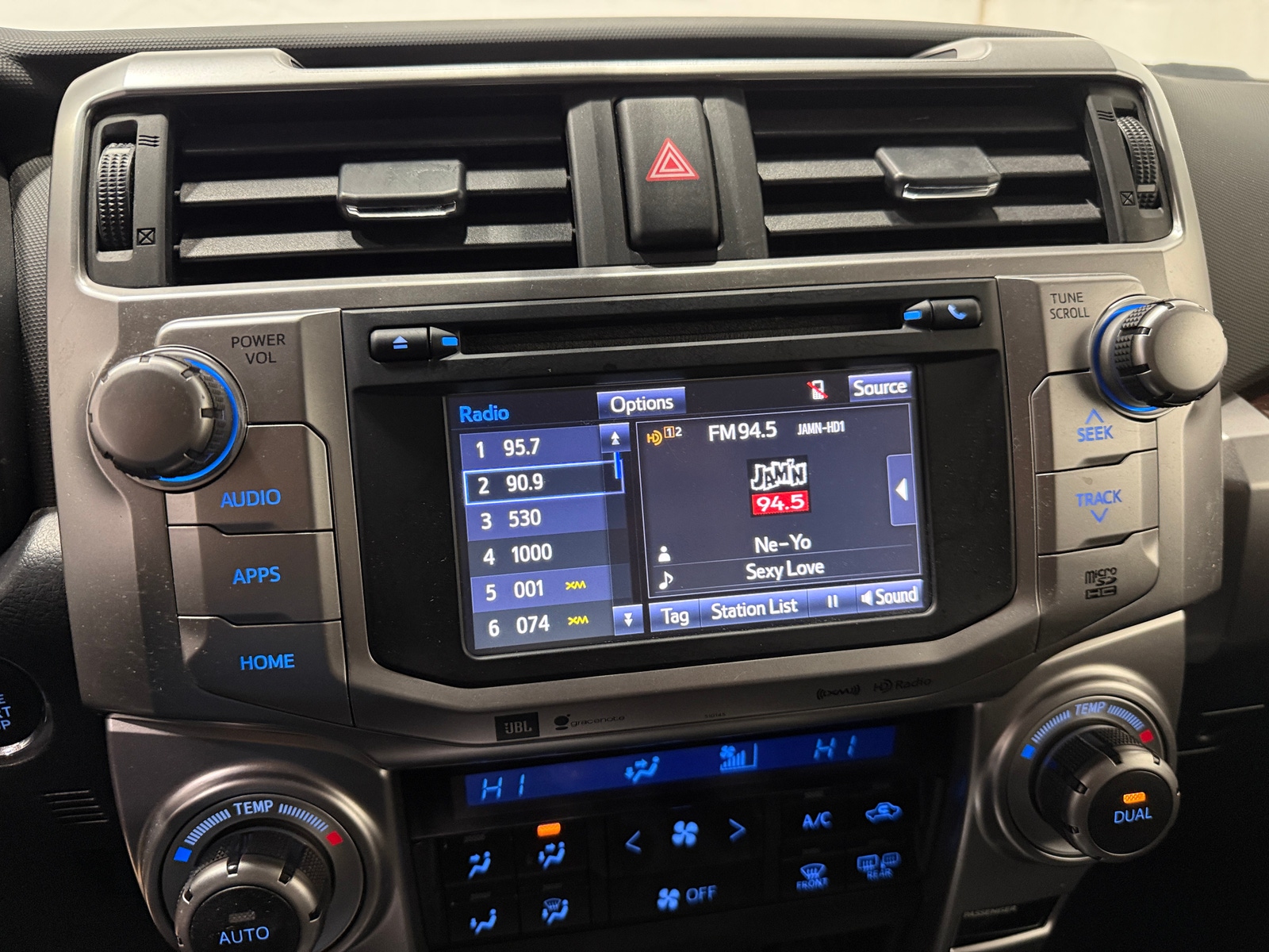 Thumbnail: 2016 Toyota 4Runner - 4