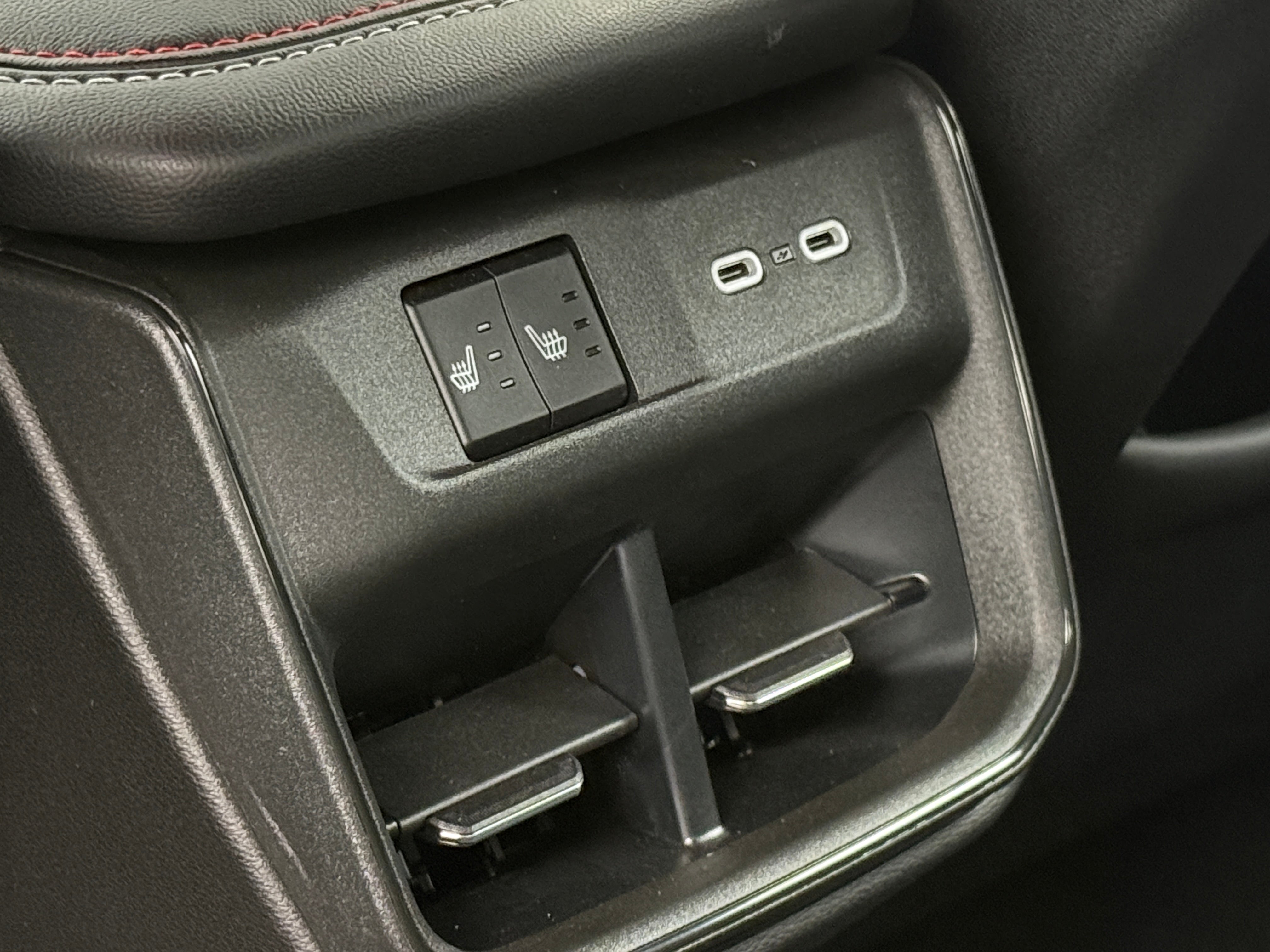 2026 Dodge Charger Daytona Scat Pack - Photo 3