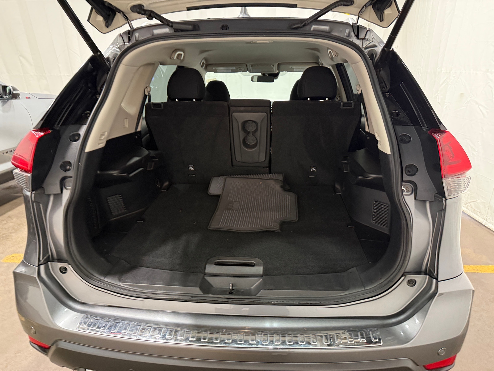 Thumbnail: 2019 Nissan Rogue - 7