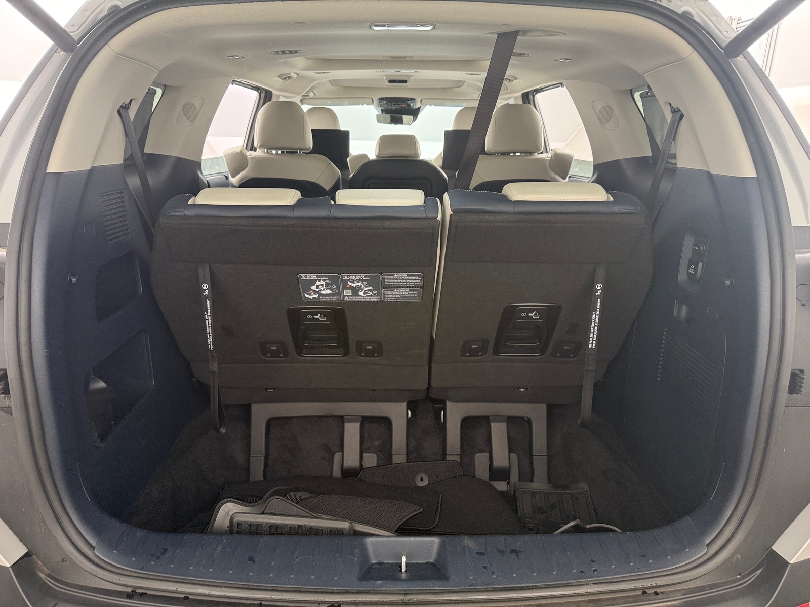 Thumbnail: 2025 Kia Carnival - 6