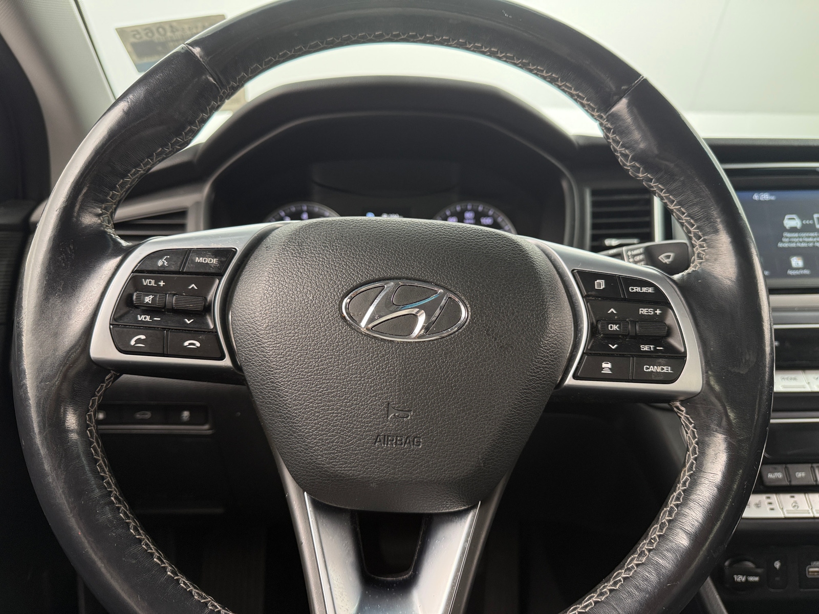 Thumbnail: 2019 Hyundai Sonata - 4