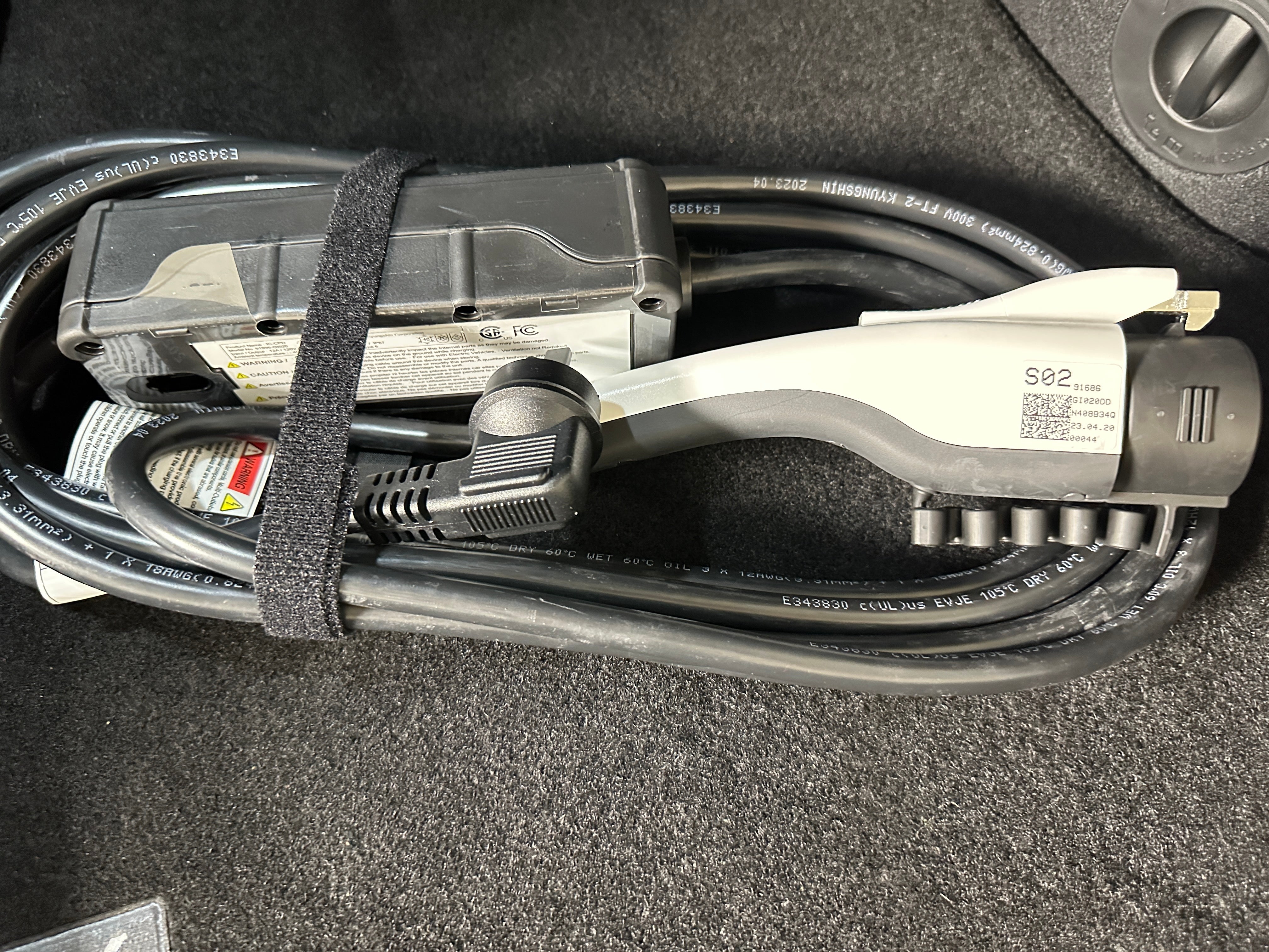 Used 2023 Hyundai IONIQ 6 Limited with VIN KMHM54AA9PA040739 for sale in Oak Creek, WI