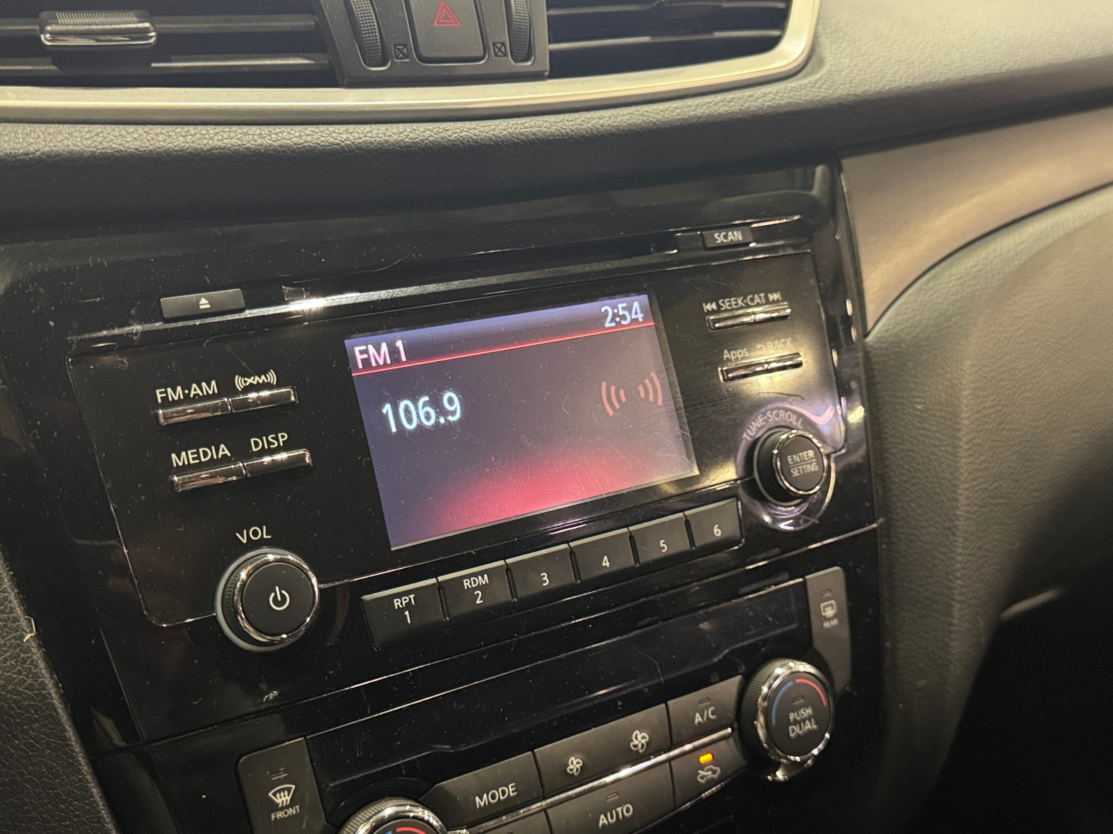 Thumbnail: 2014 Nissan Rogue - 4