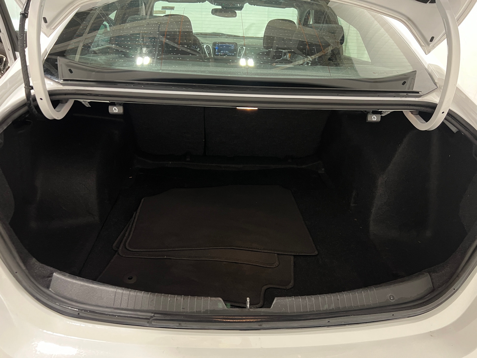 Thumbnail: 2024 Chevrolet Malibu - 7