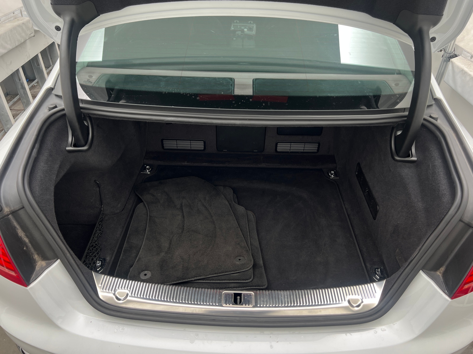 Thumbnail: 2014 Audi A8 - 6