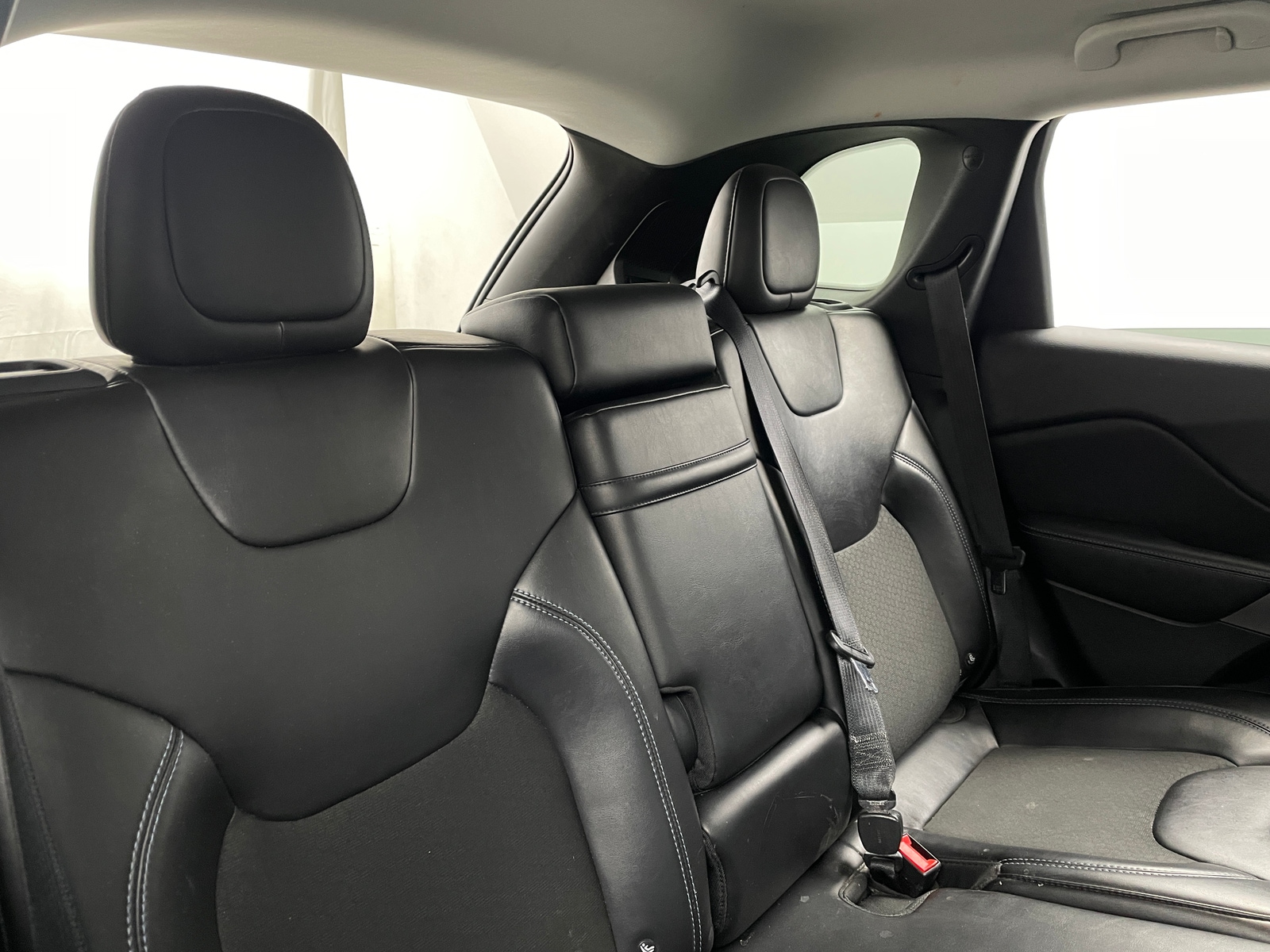 Thumbnail: 2019 Jeep Cherokee - 5