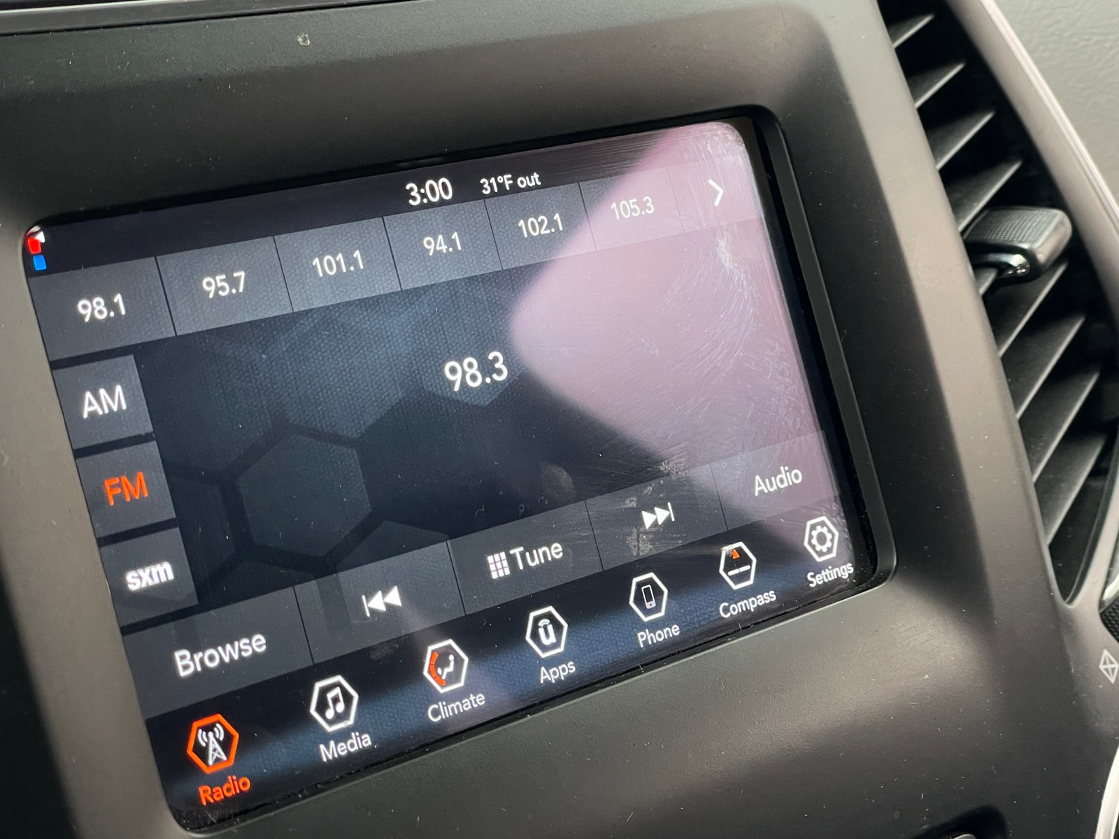 Thumbnail: 2019 Jeep Cherokee - 3