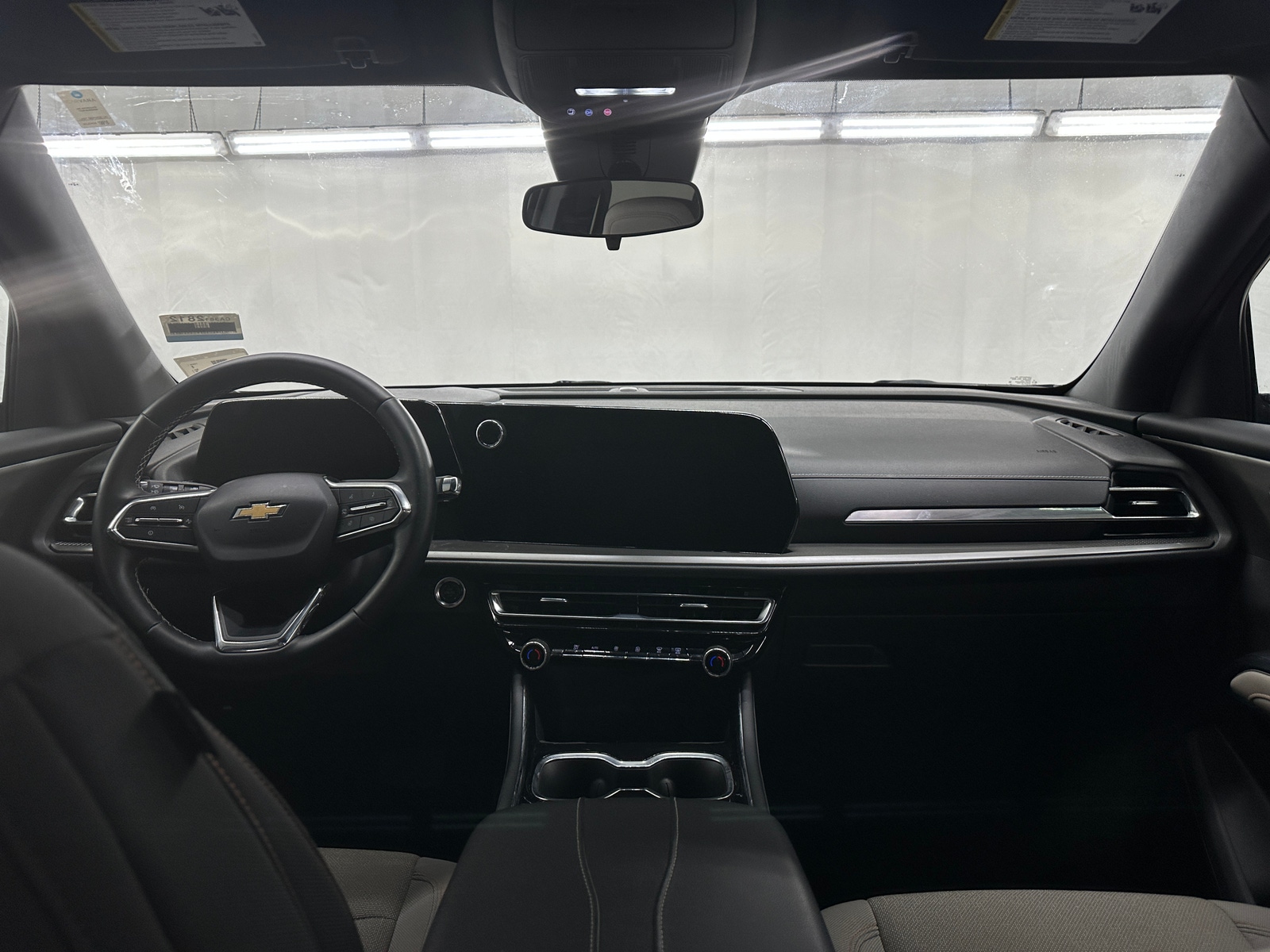 Thumbnail: 2025 Chevrolet Traverse - 3