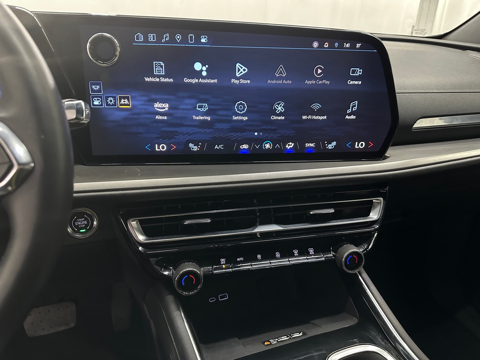 Thumbnail: 2025 Chevrolet Traverse - 4