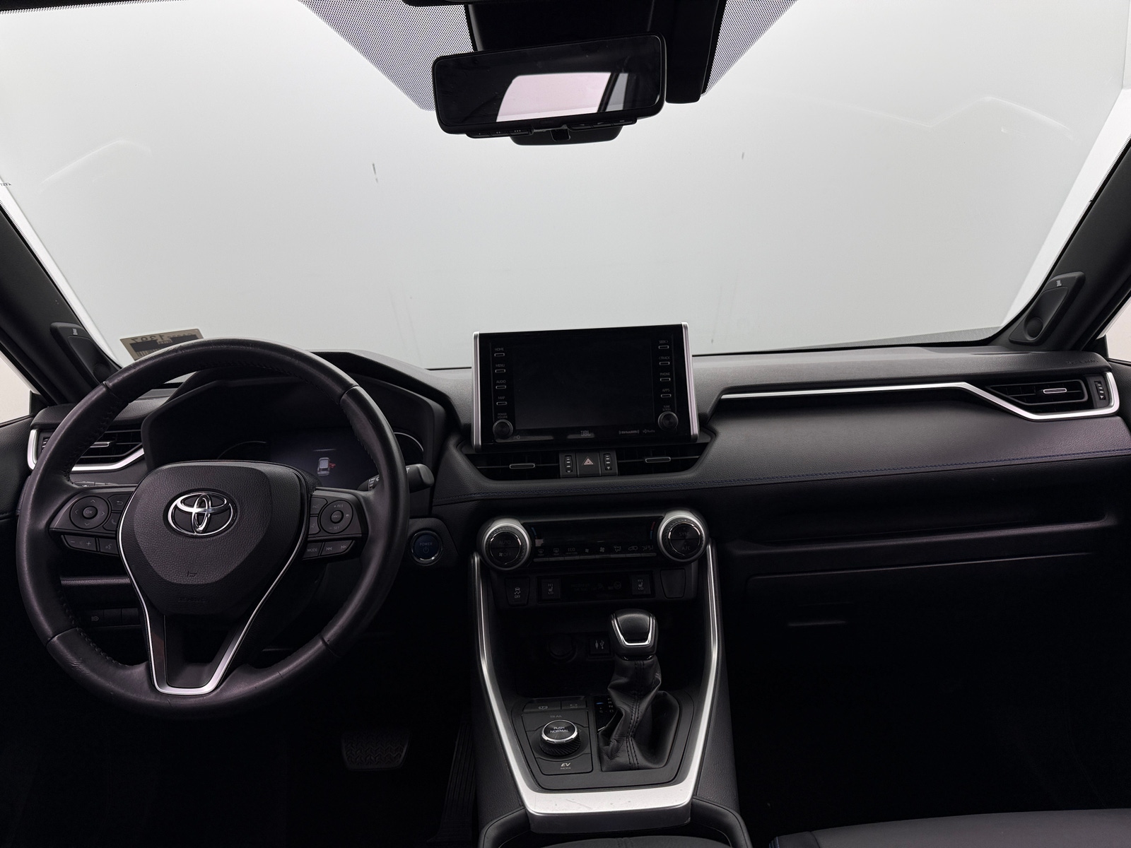 Thumbnail: 2019 Toyota RAV4 - 3