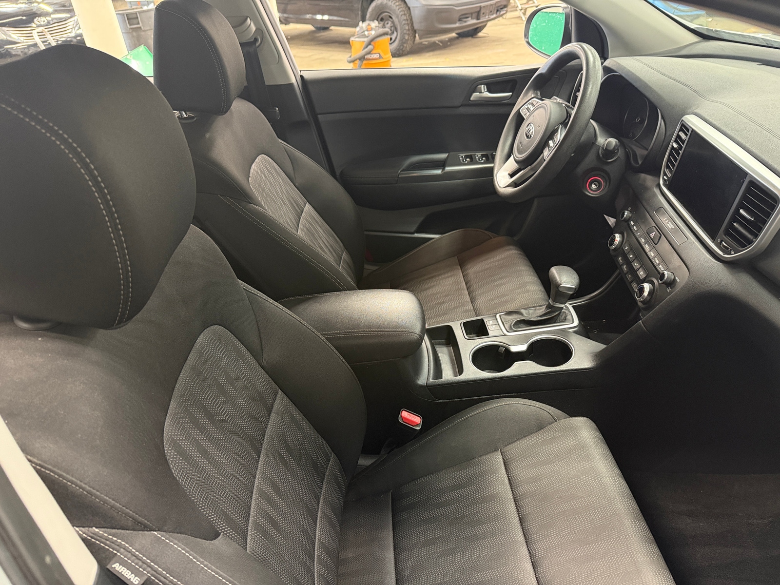 Thumbnail: 2022 Kia Sportage - 2