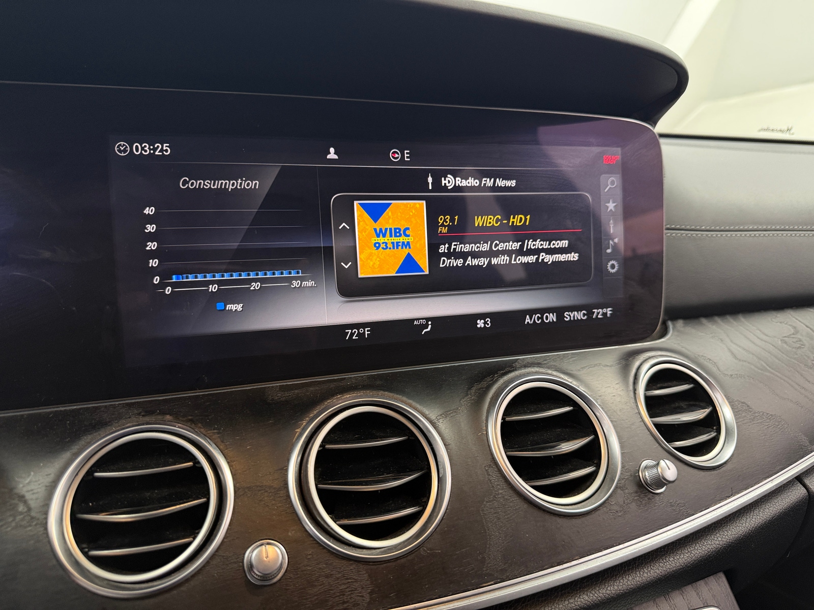 Thumbnail: 2018 Mercedes-Benz E-Class - 3