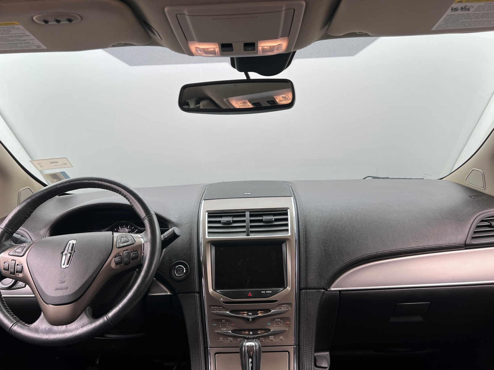 Thumbnail: 2015 Lincoln MKX - 2