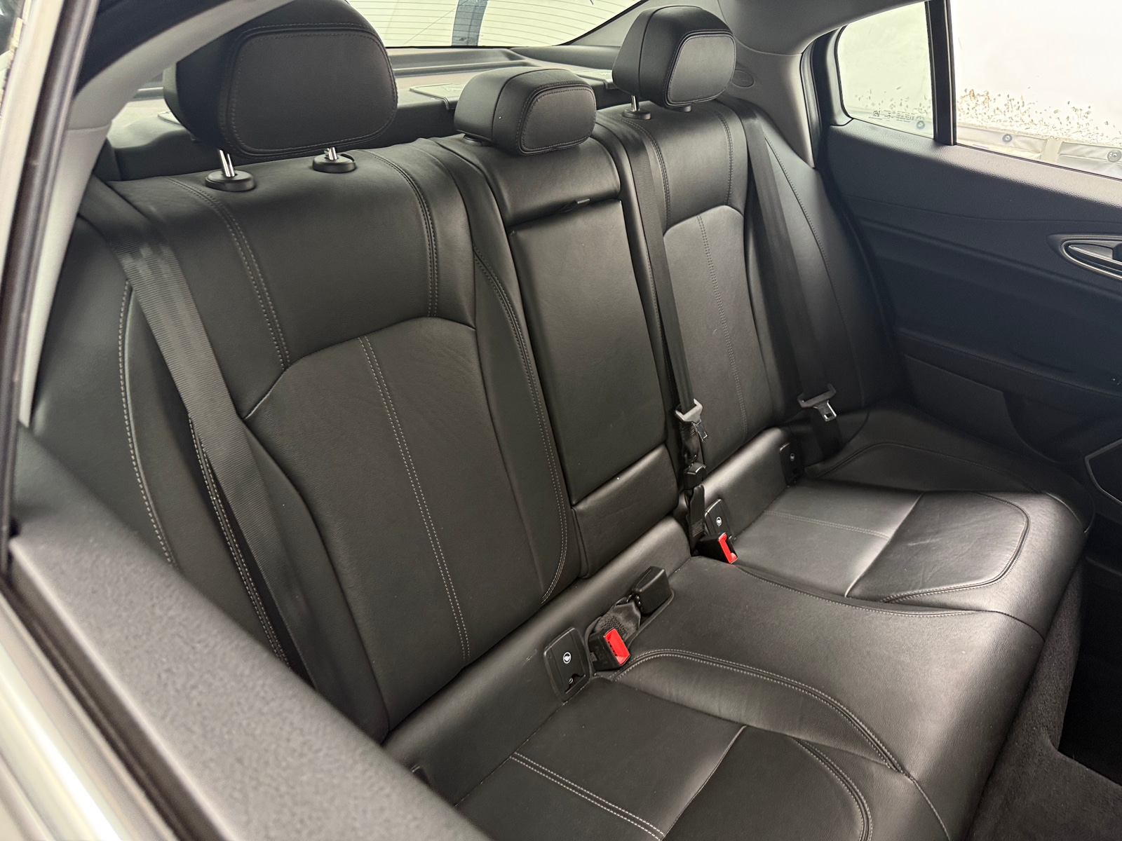 Thumbnail: 2017 Alfa Romeo Giulia - 5