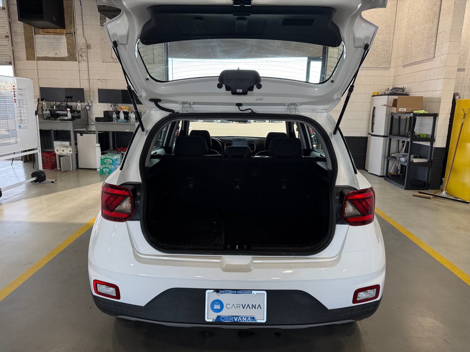 Thumbnail: 2023 Hyundai Venue - 7