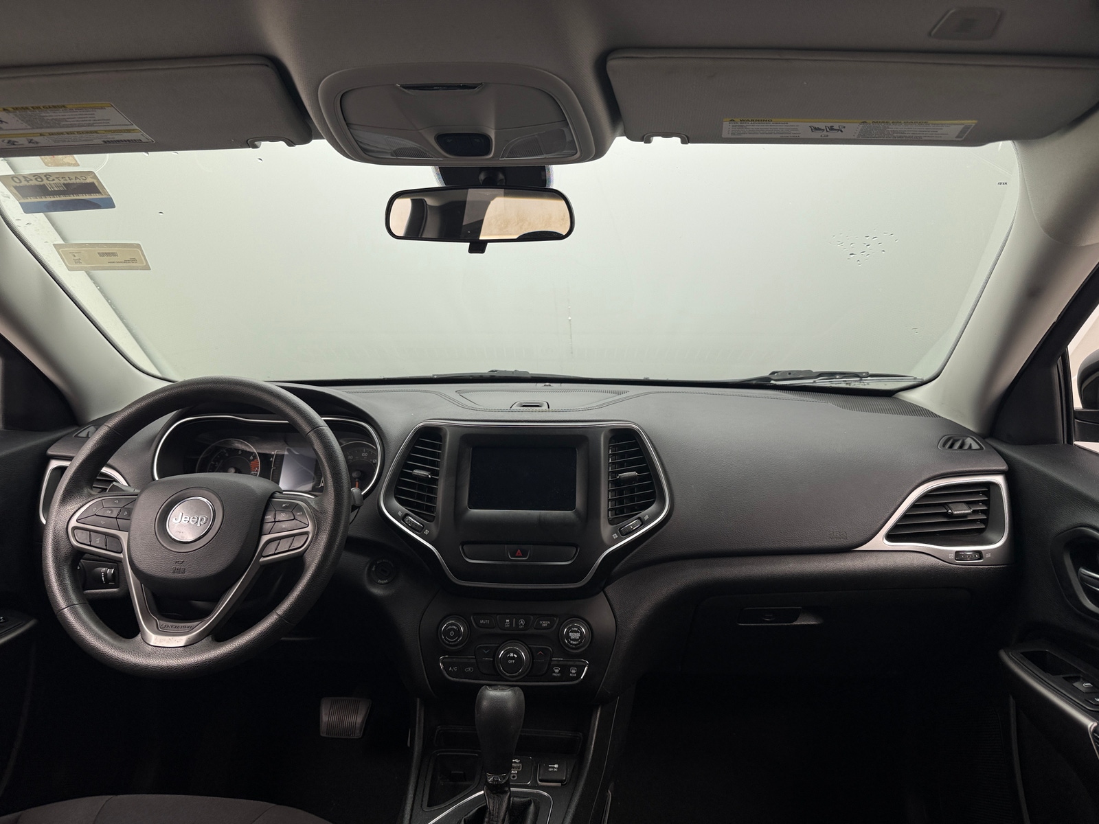 Thumbnail: 2019 Jeep Cherokee - 3