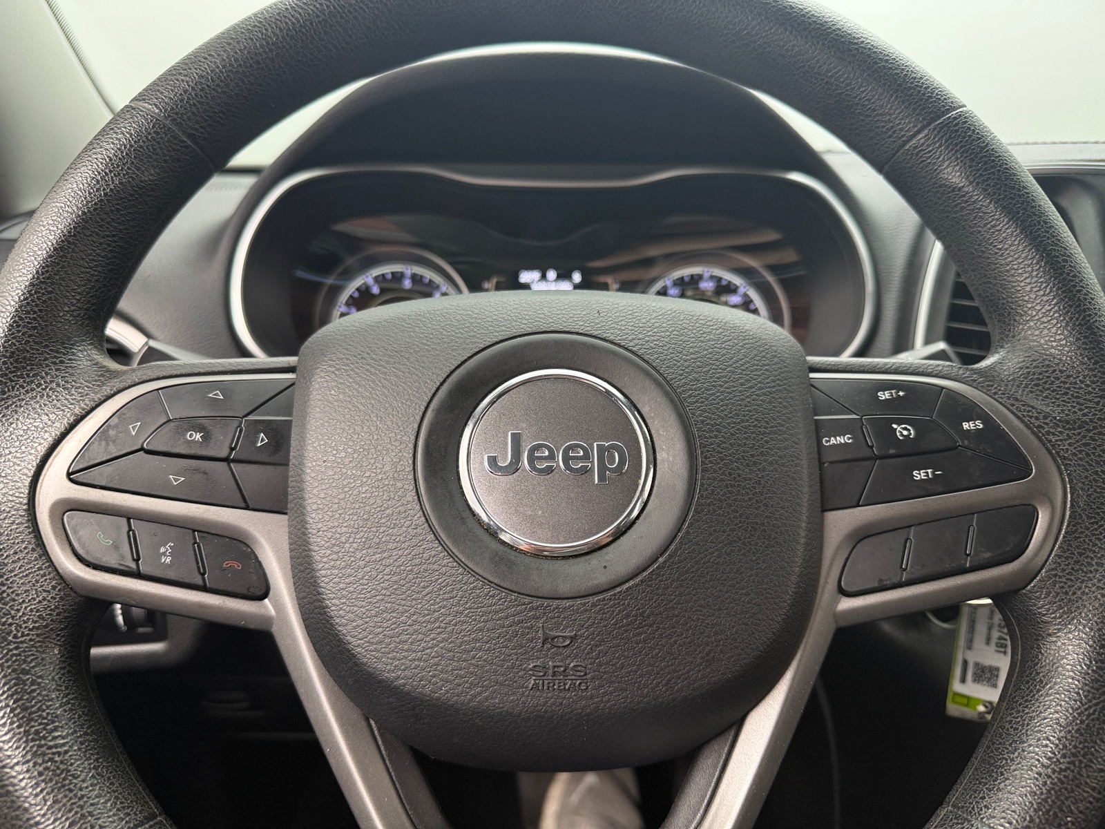 Thumbnail: 2019 Jeep Cherokee - 5