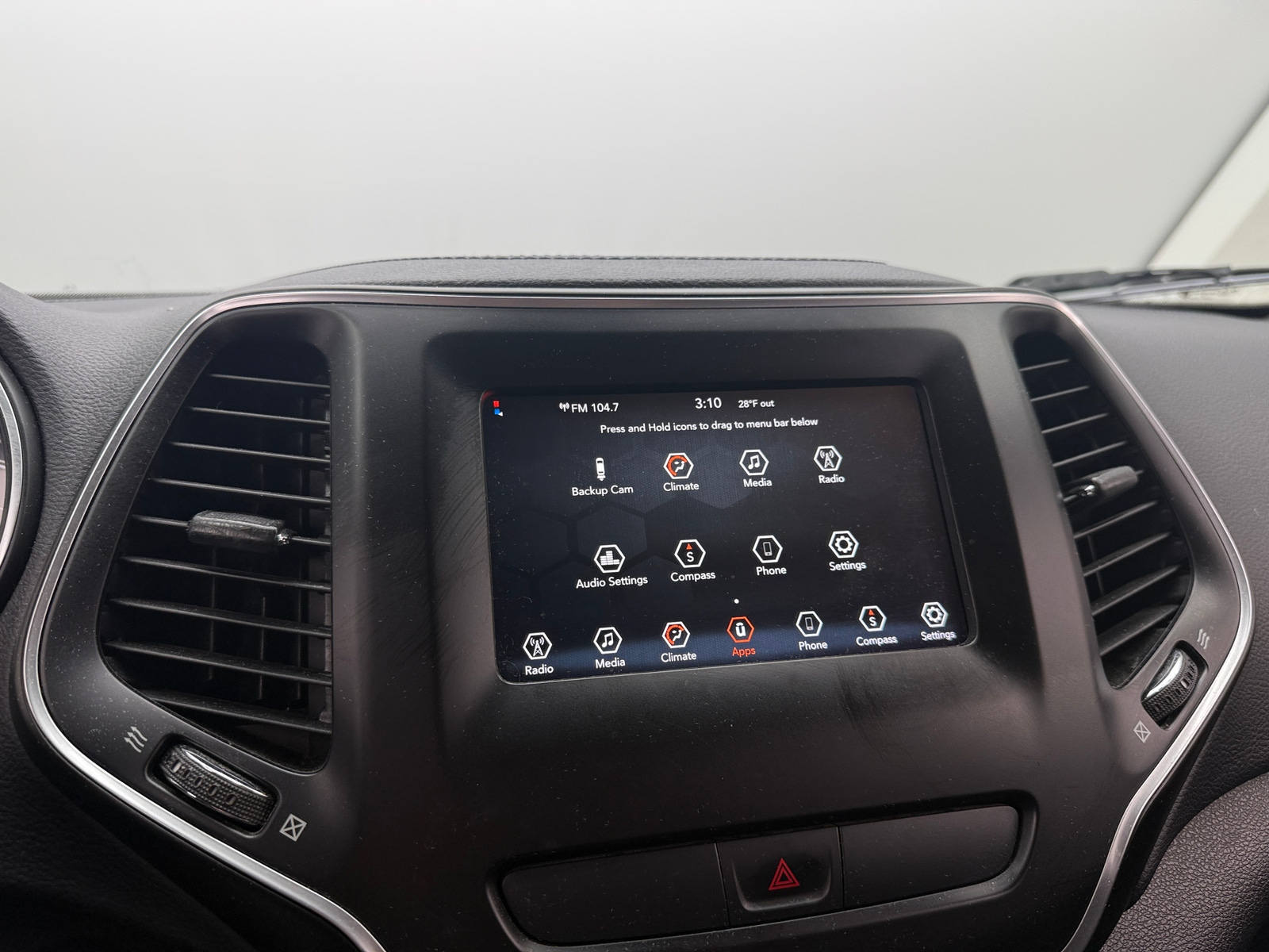 Thumbnail: 2019 Jeep Cherokee - 4