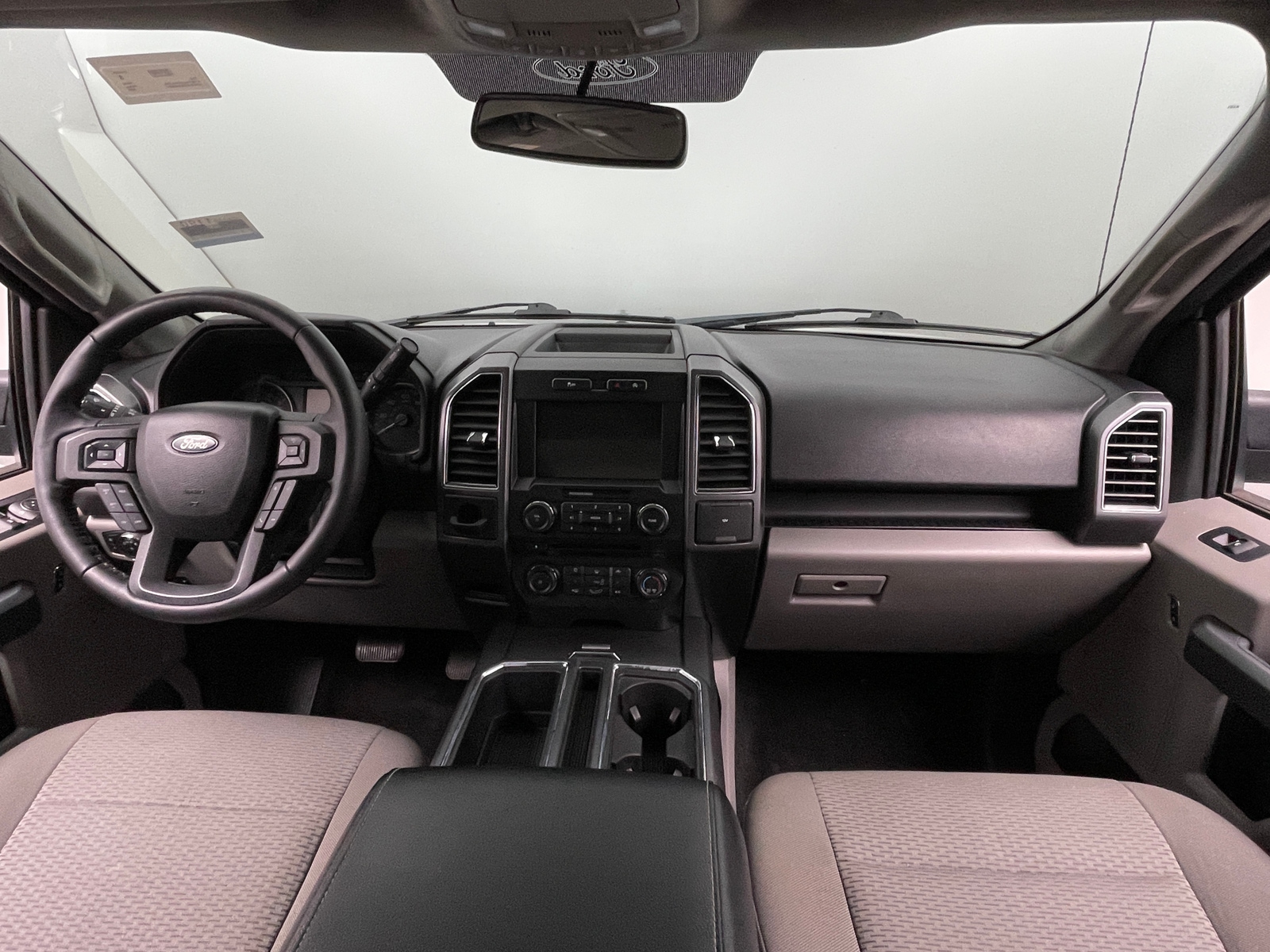 Thumbnail: 2018 Ford Econoline - 3