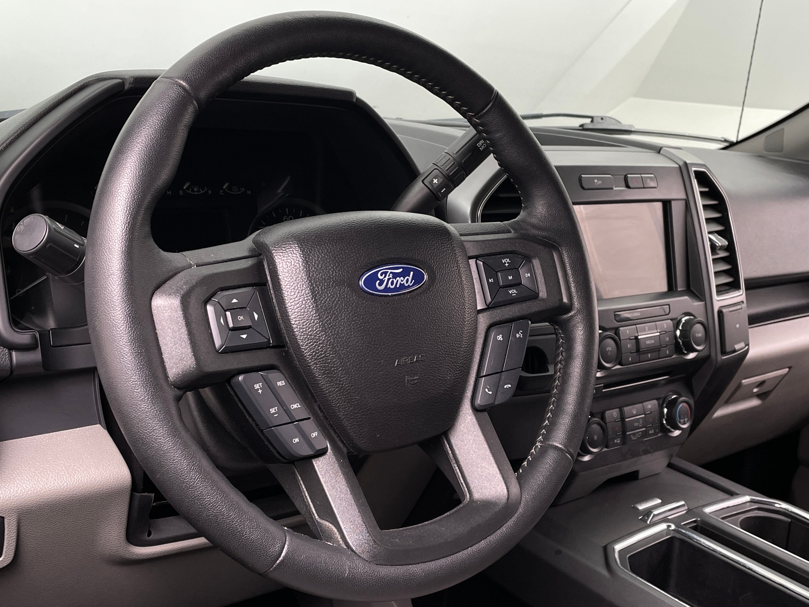 Thumbnail: 2018 Ford Econoline - 5