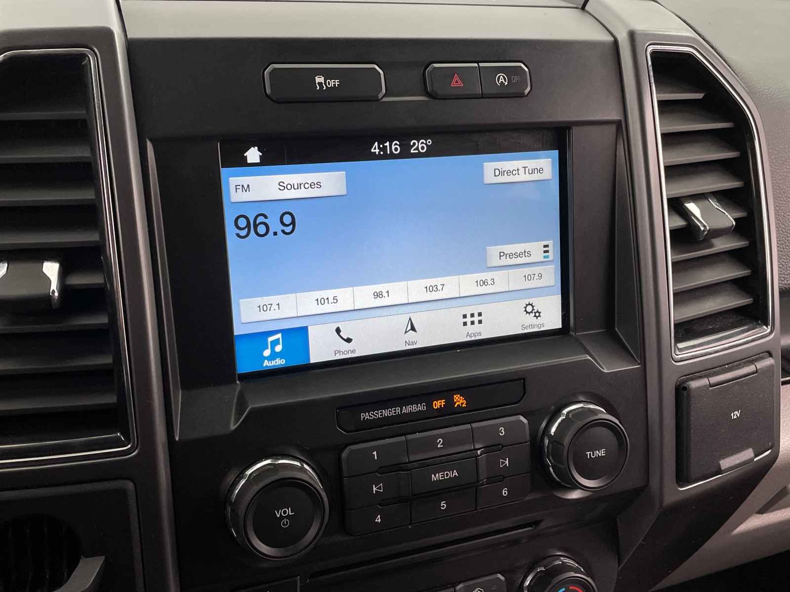 Thumbnail: 2018 Ford Econoline - 4