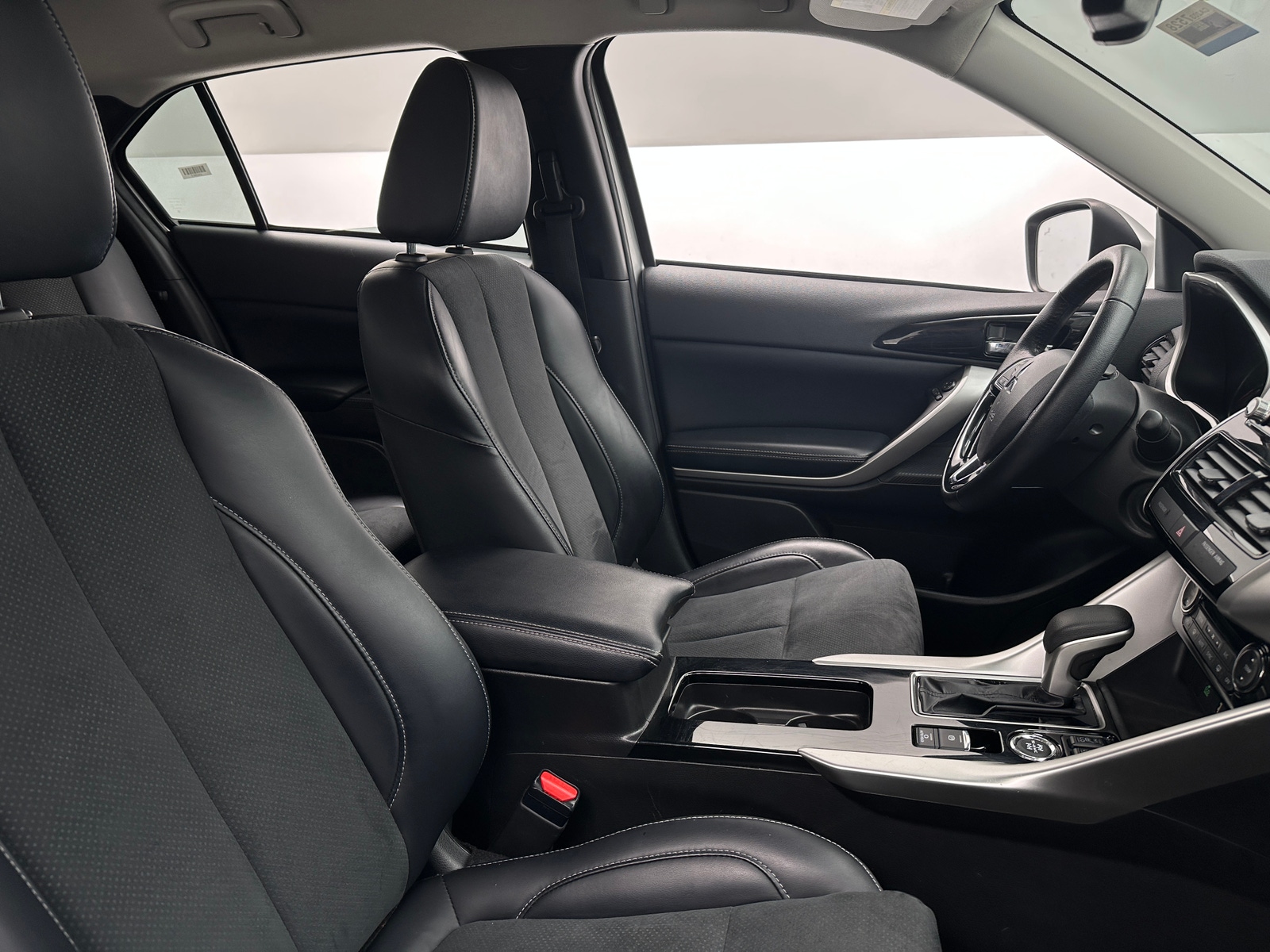 Thumbnail: 2024 Mitsubishi Eclipse Cross - 2