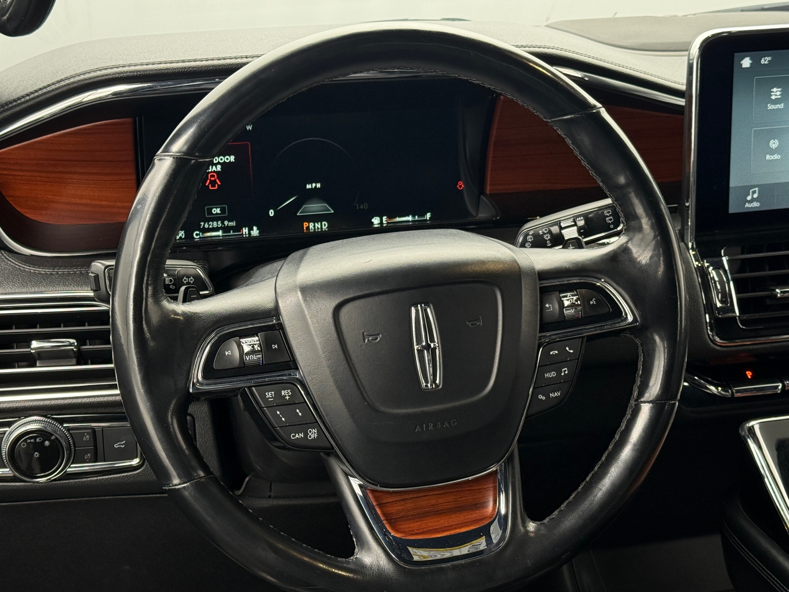 Thumbnail: 2018 Lincoln Navigator - 4