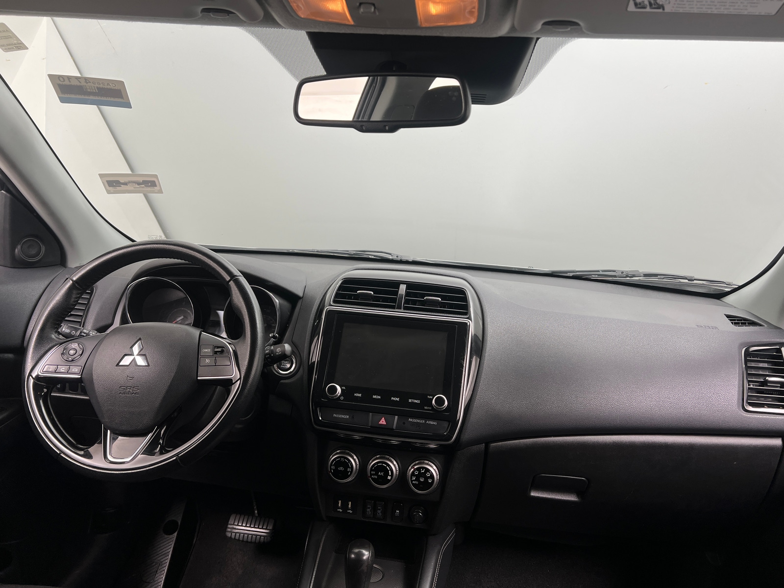 Thumbnail: 2021 Mitsubishi Outlander Sport - 3