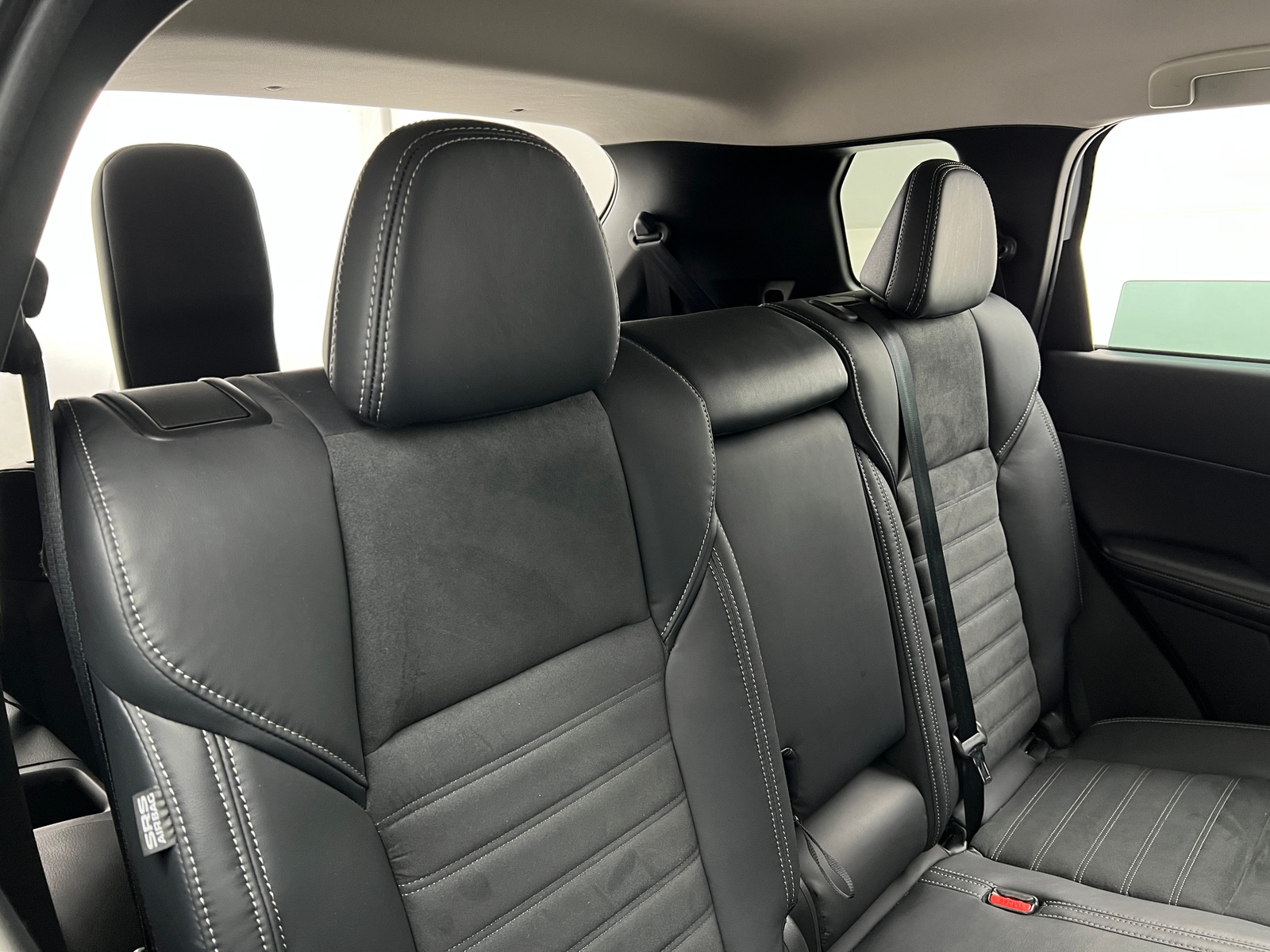 Thumbnail: 2022 Mitsubishi Outlander - 5