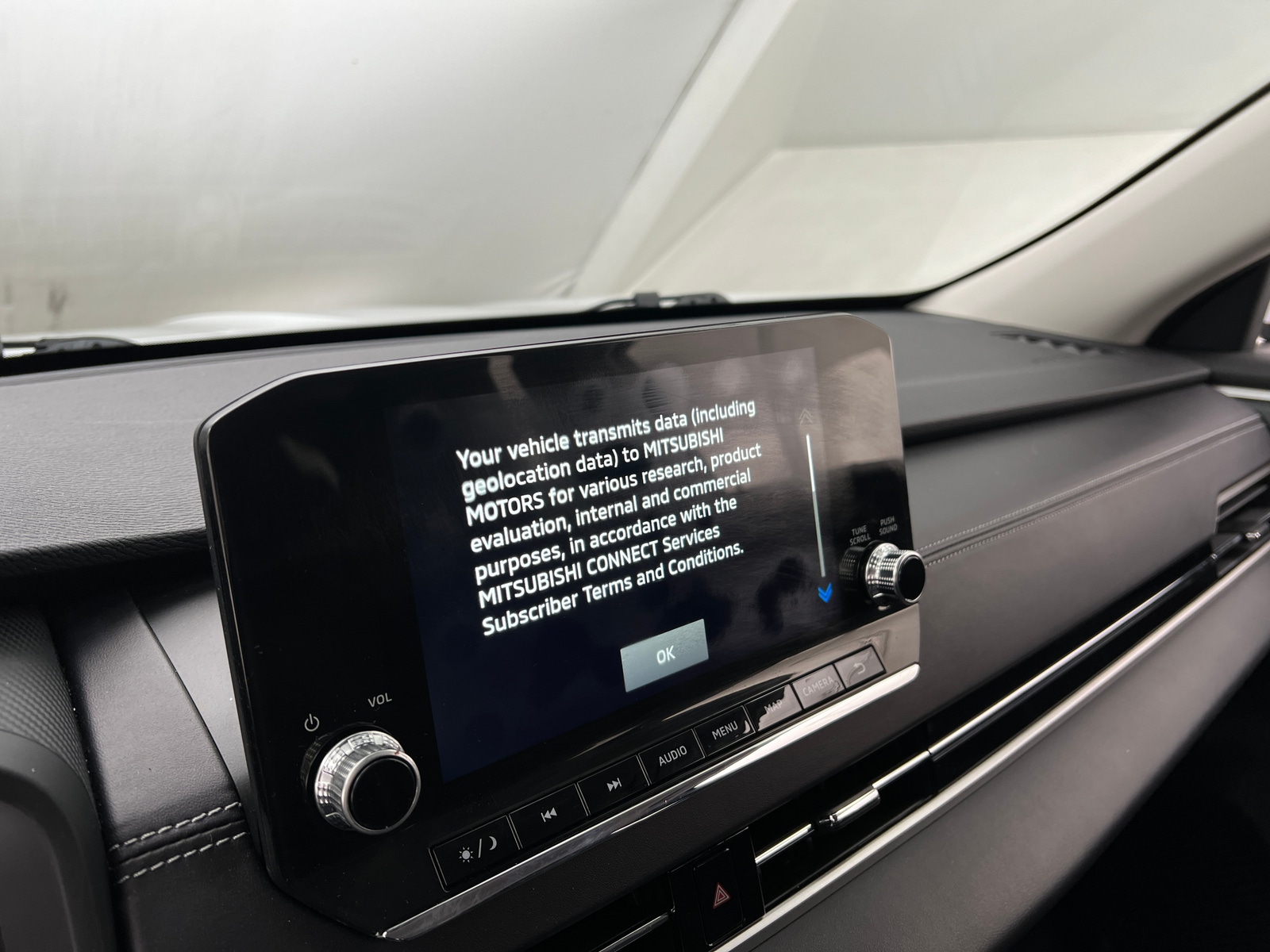 Thumbnail: 2022 Mitsubishi Outlander - 3