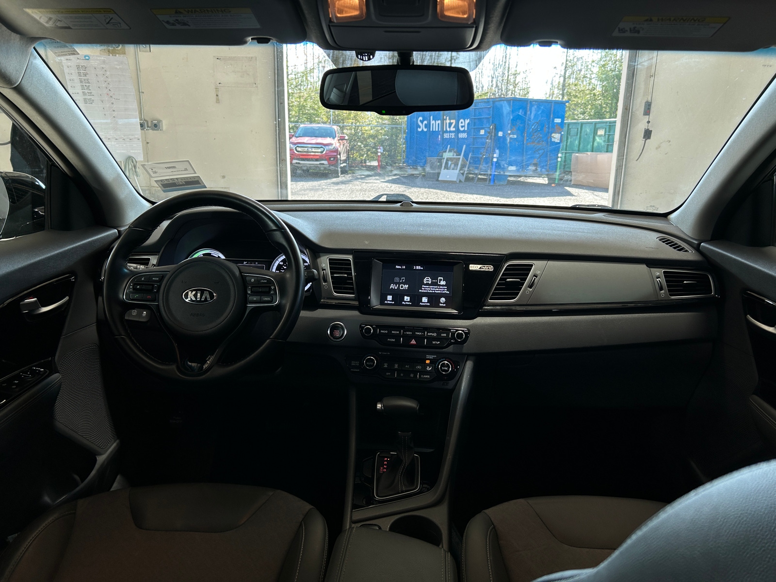 Thumbnail: 2018 Kia Niro - 3