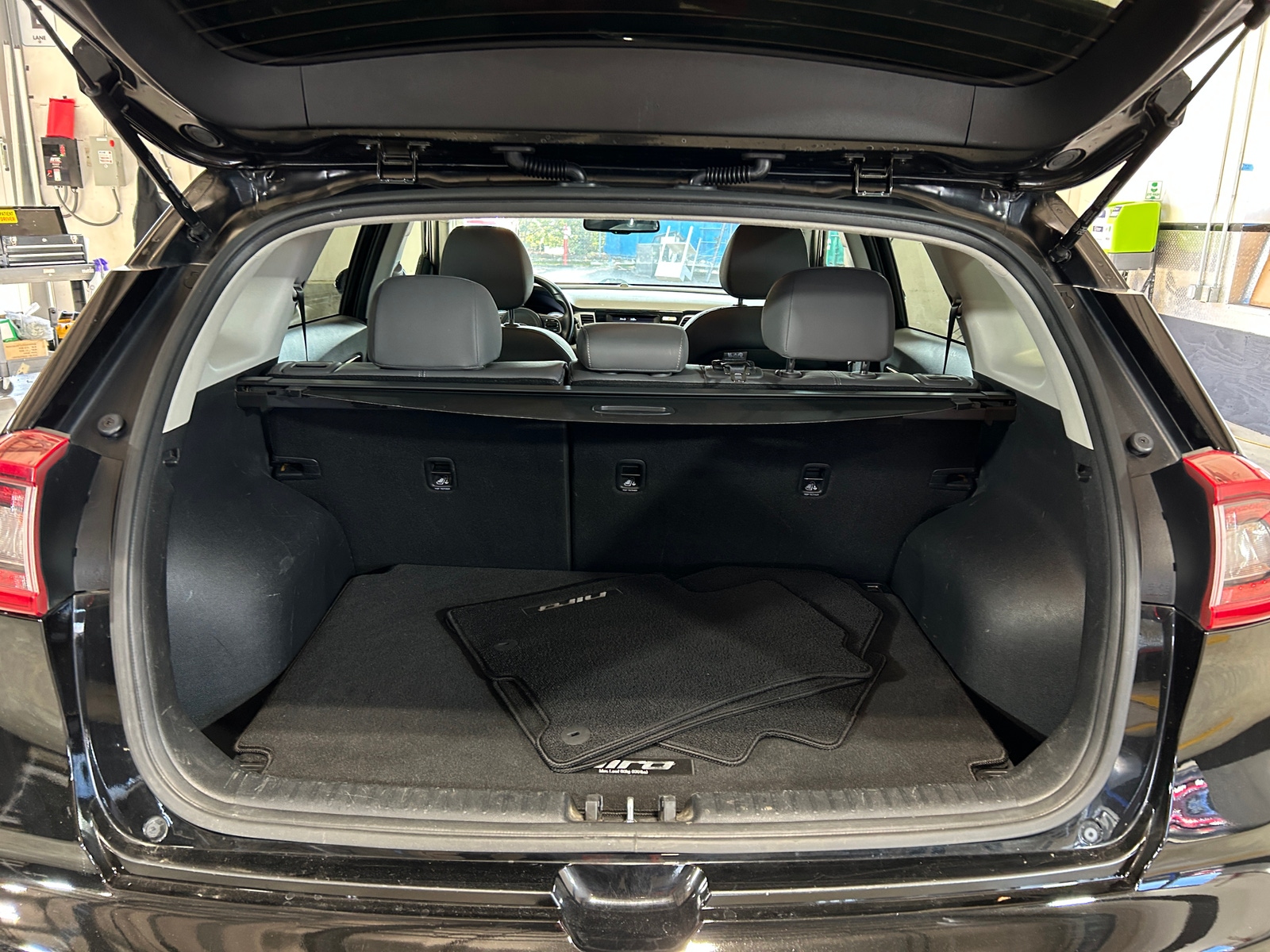 Thumbnail: 2018 Kia Niro - 7